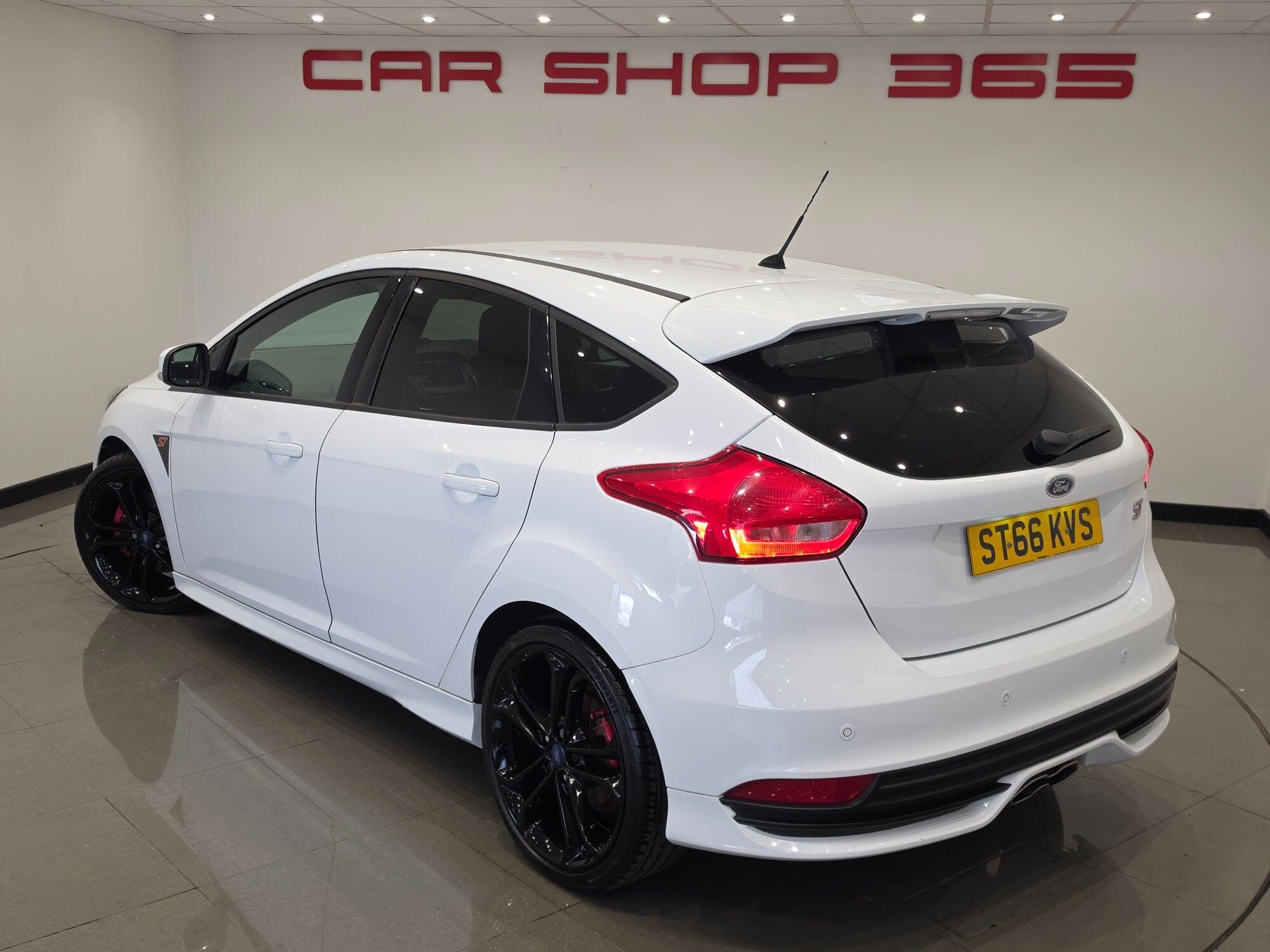 Ford Focus view 66