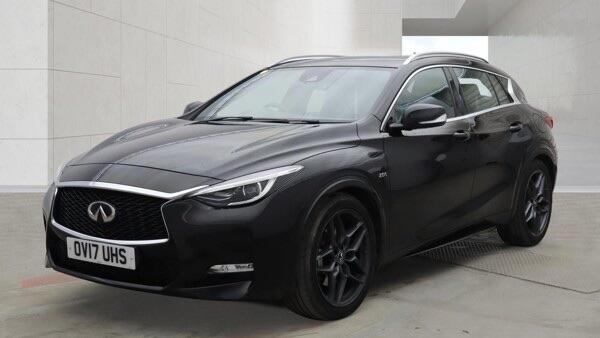 Infiniti Q30 main image