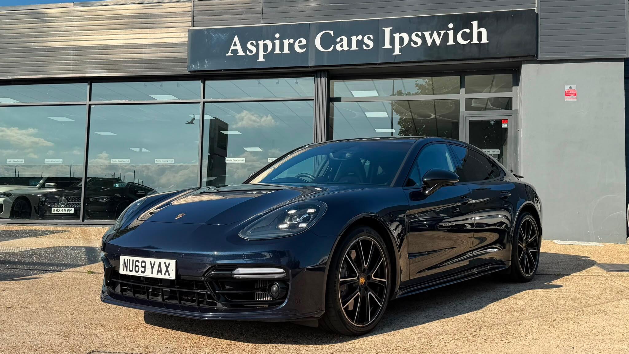 Porsche Panamera view 4