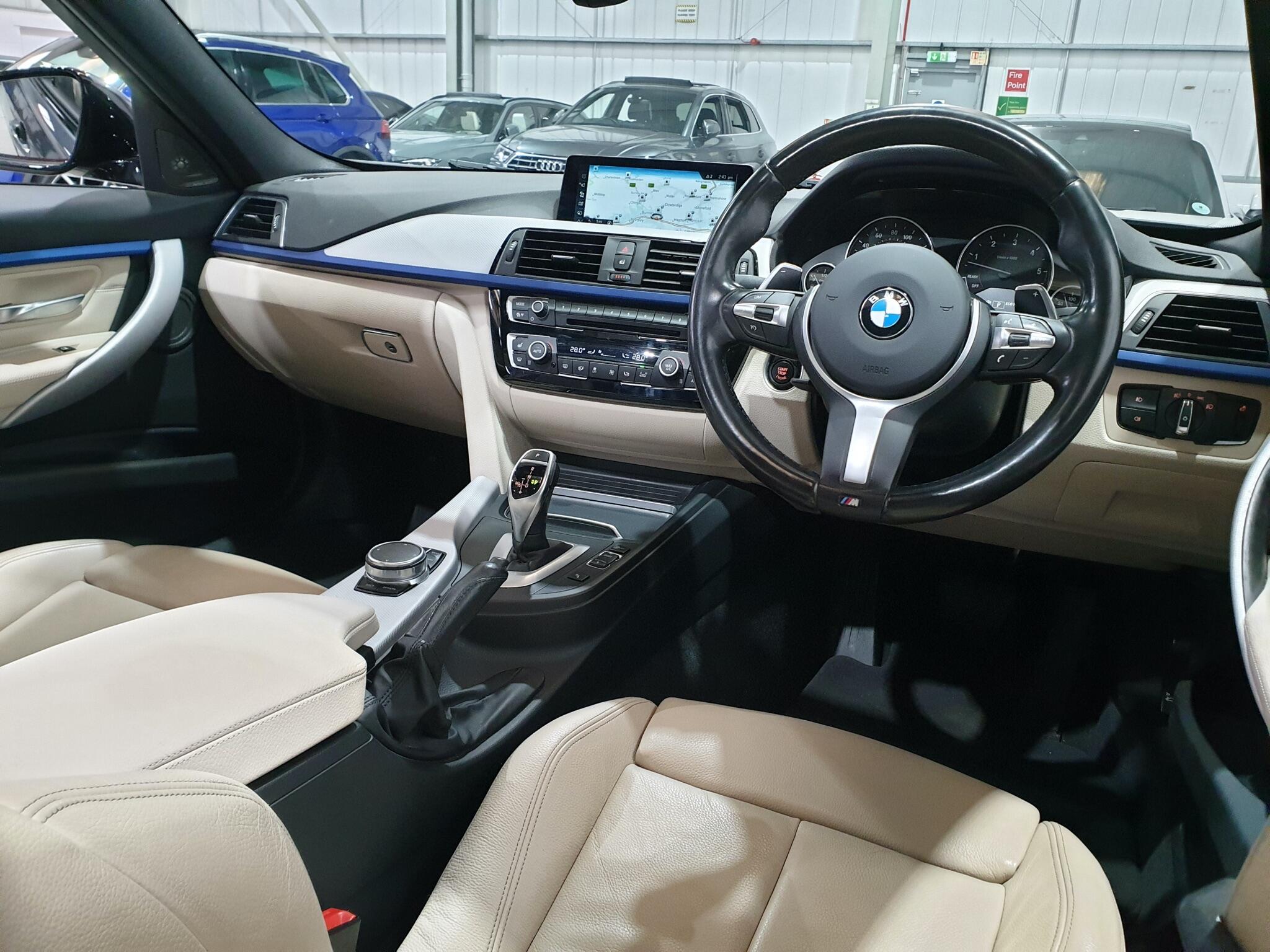 BMW 3 Series view 52