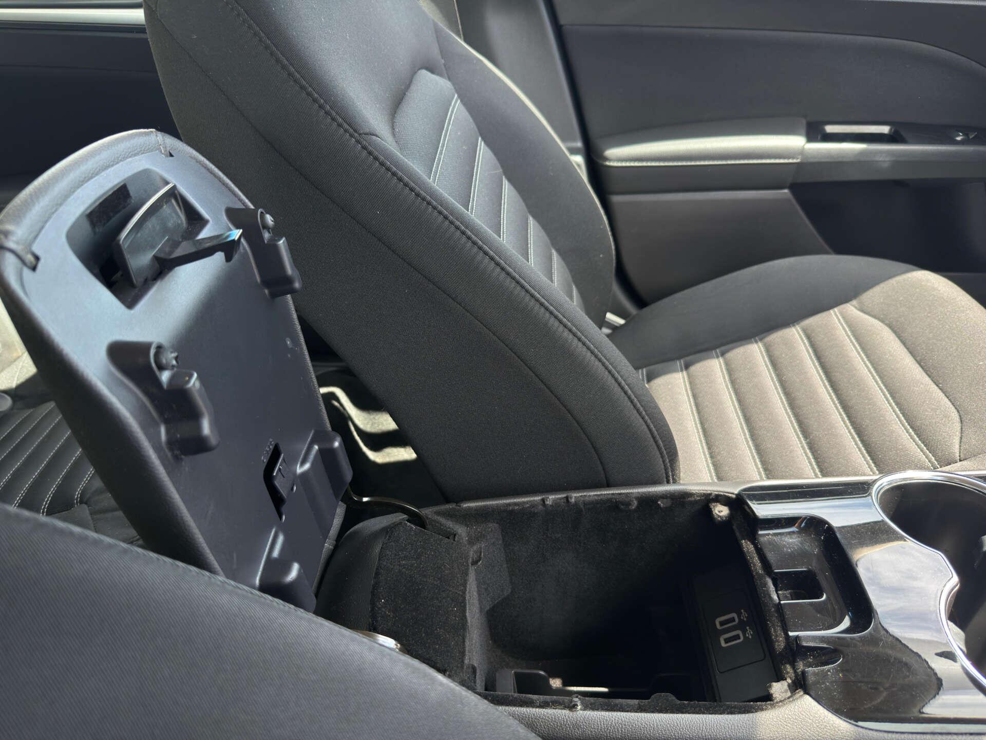 Ford Mondeo view 57