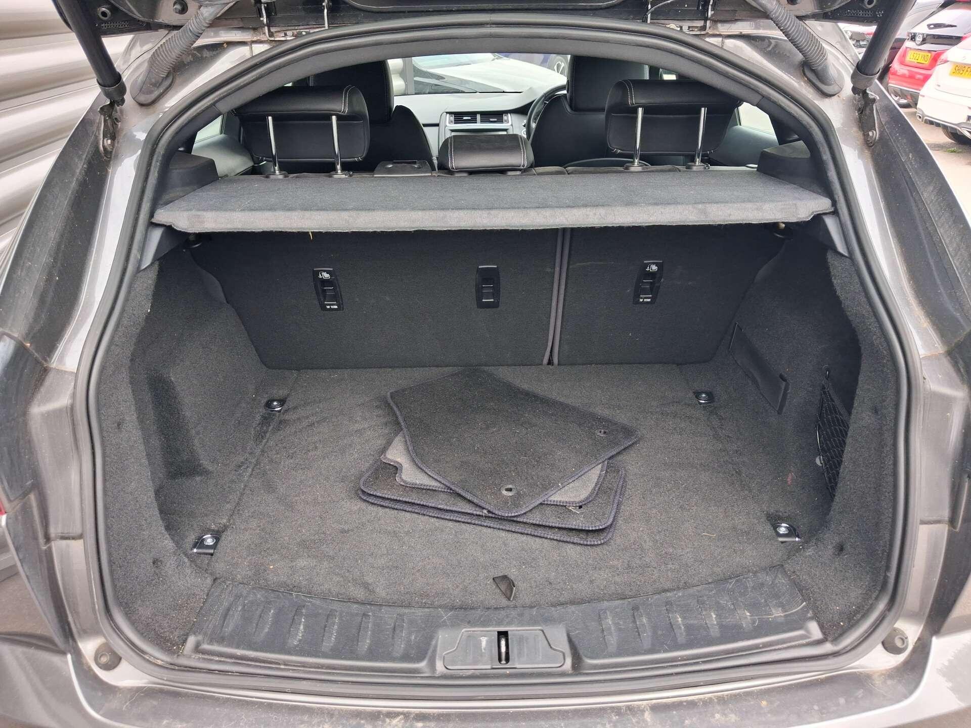 Jaguar E-Pace view 20