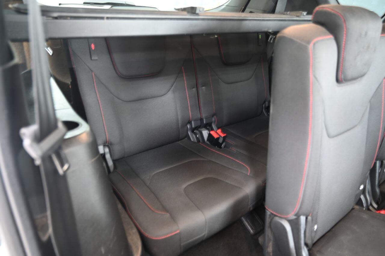 Ford S-Max view 18