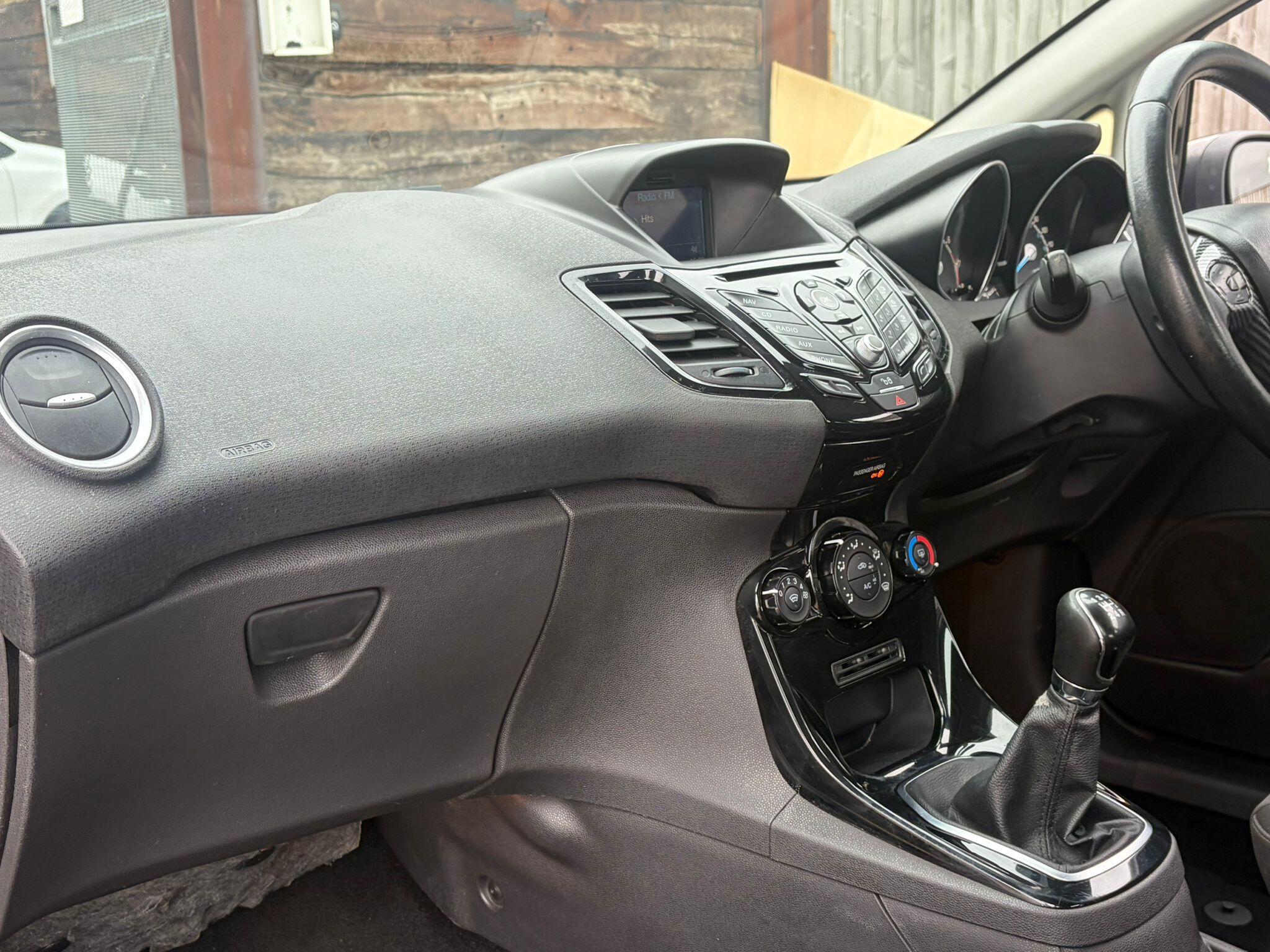 Ford Fiesta view 16