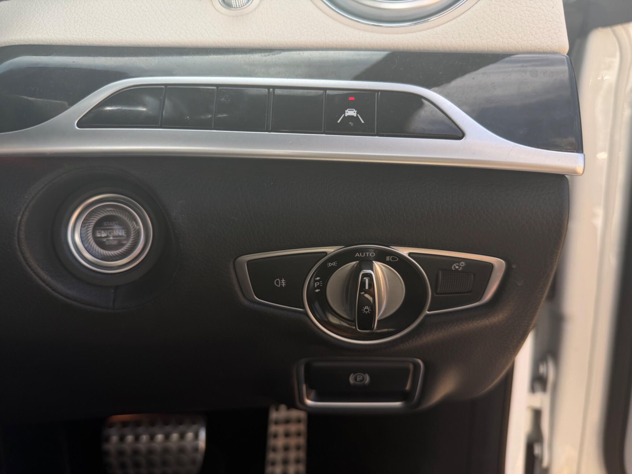Mercedes-Benz S Class view 25