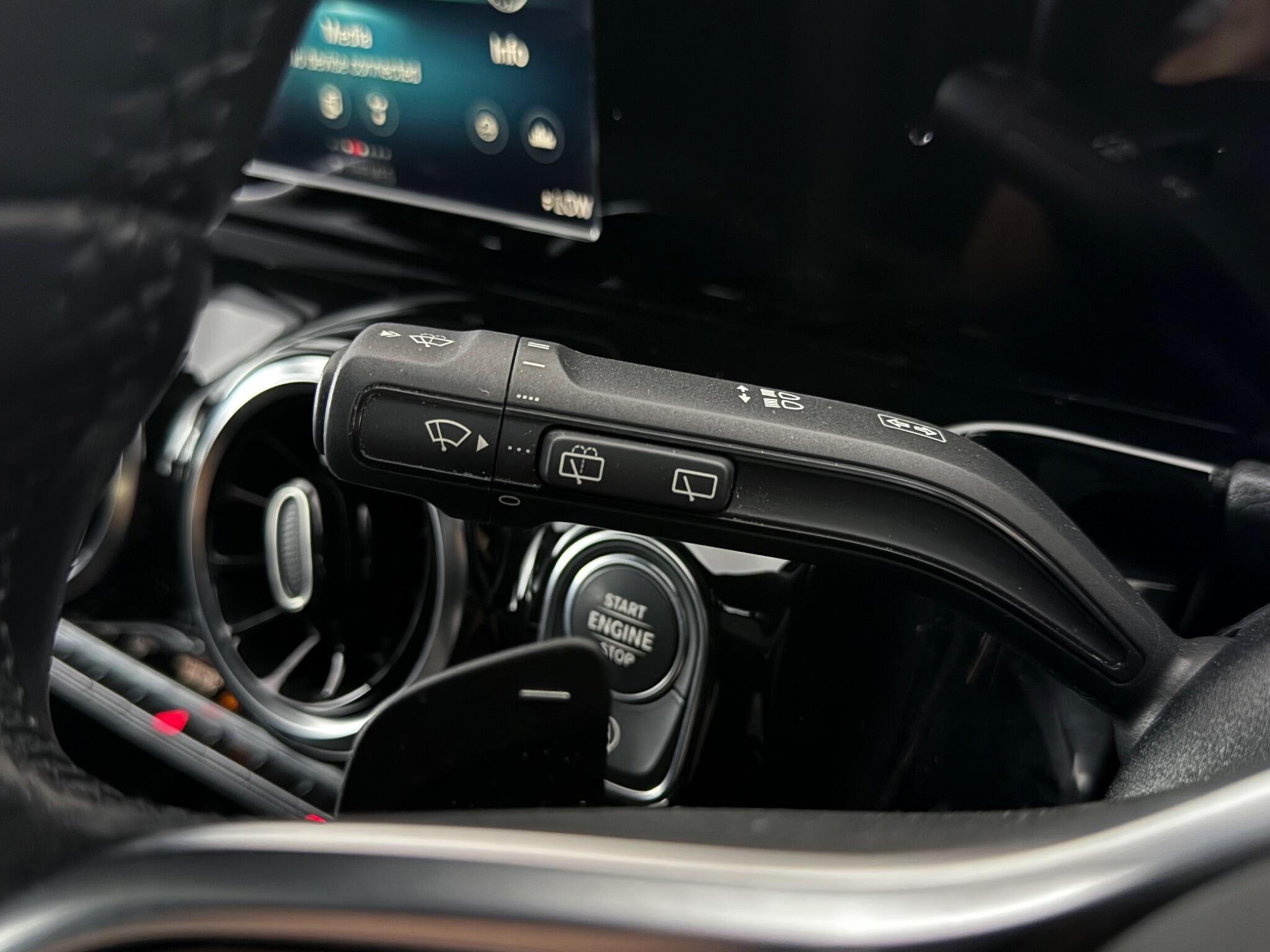 Mercedes-Benz Gla view 18