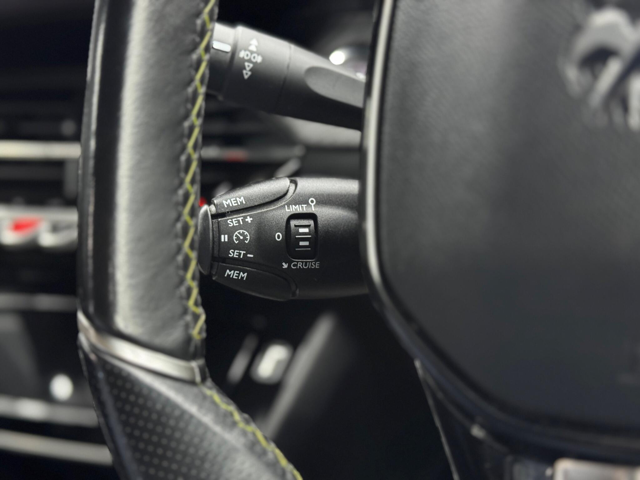 Peugeot 2008 view 22