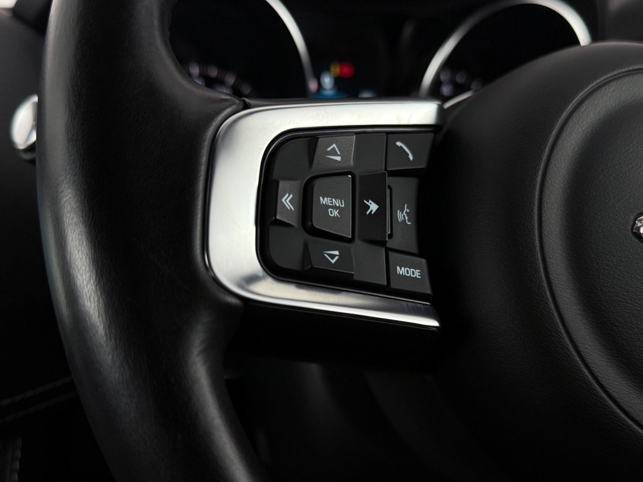 Jaguar F-Pace view 15