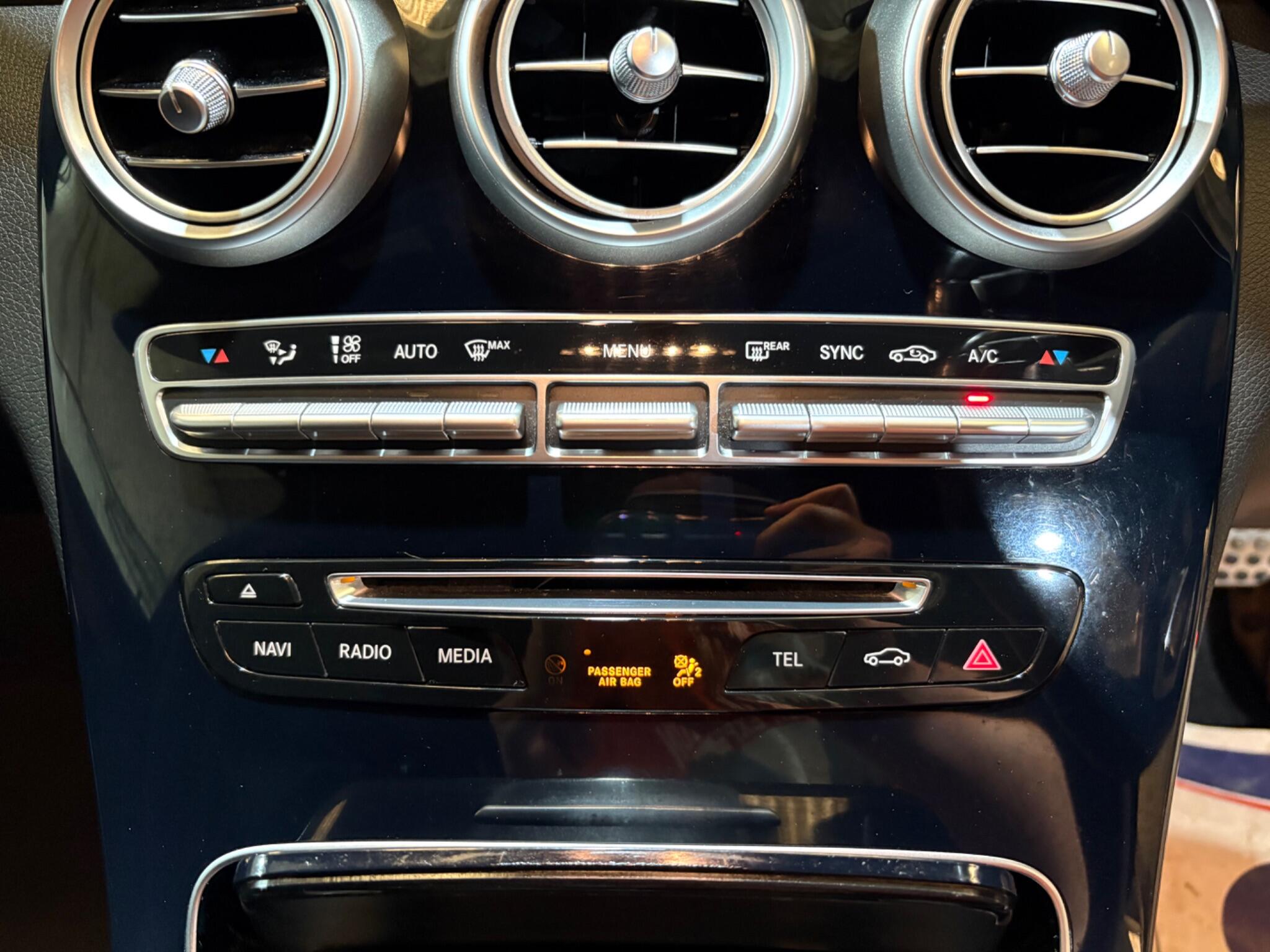Mercedes-Benz C Class view 36