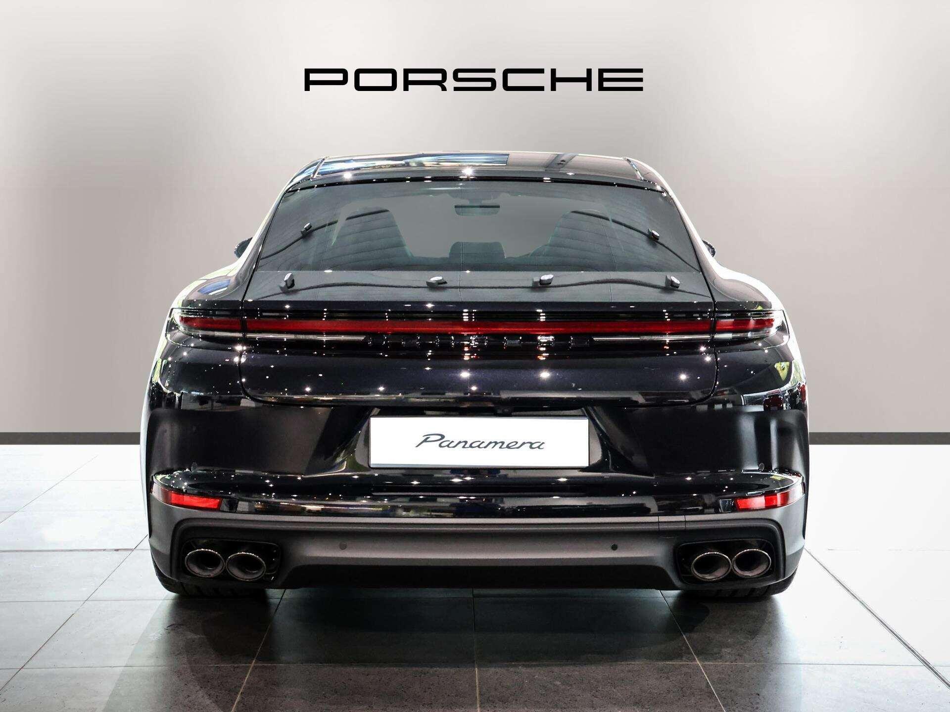 Porsche Panamera view 10