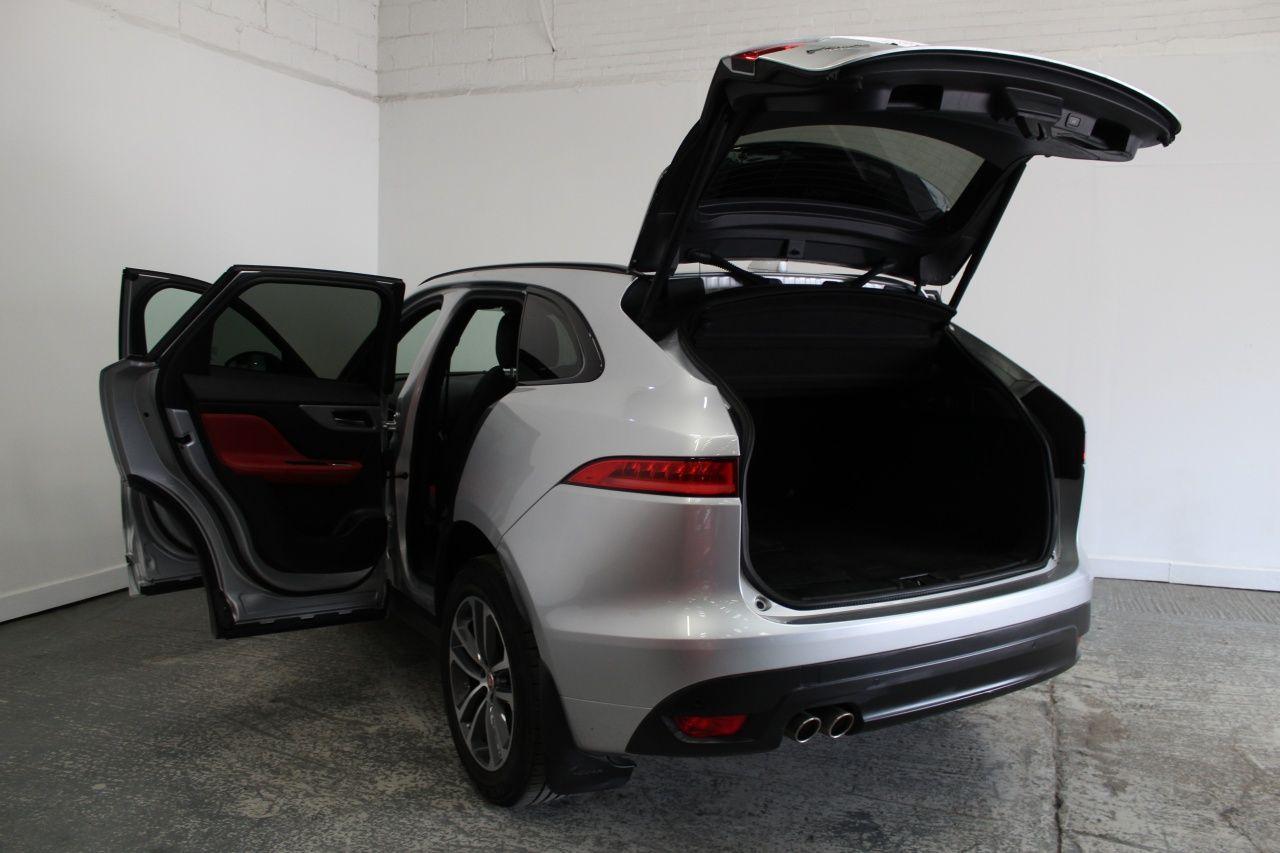 Jaguar F-Pace view 21