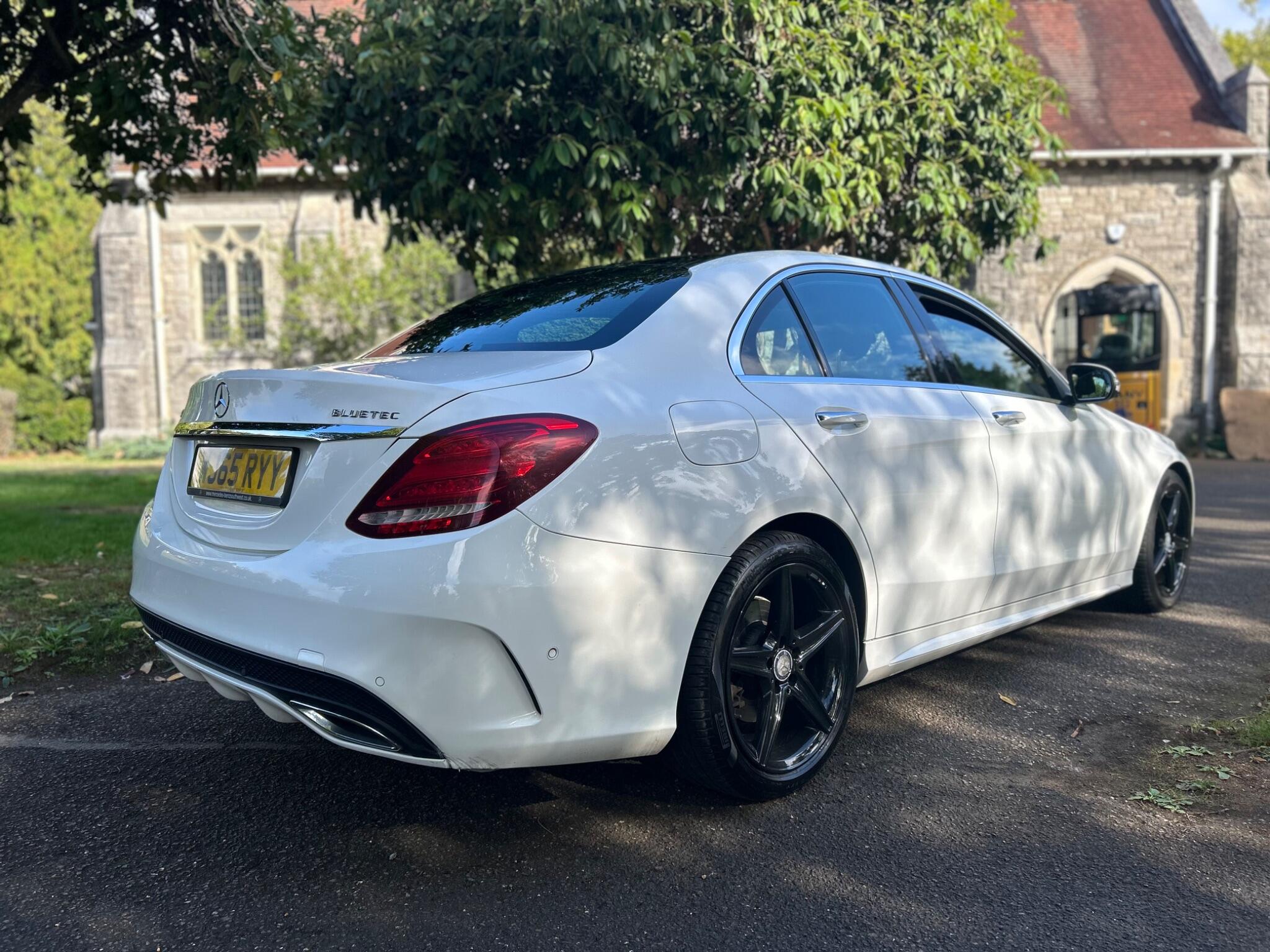 Mercedes-Benz C-Class view 19