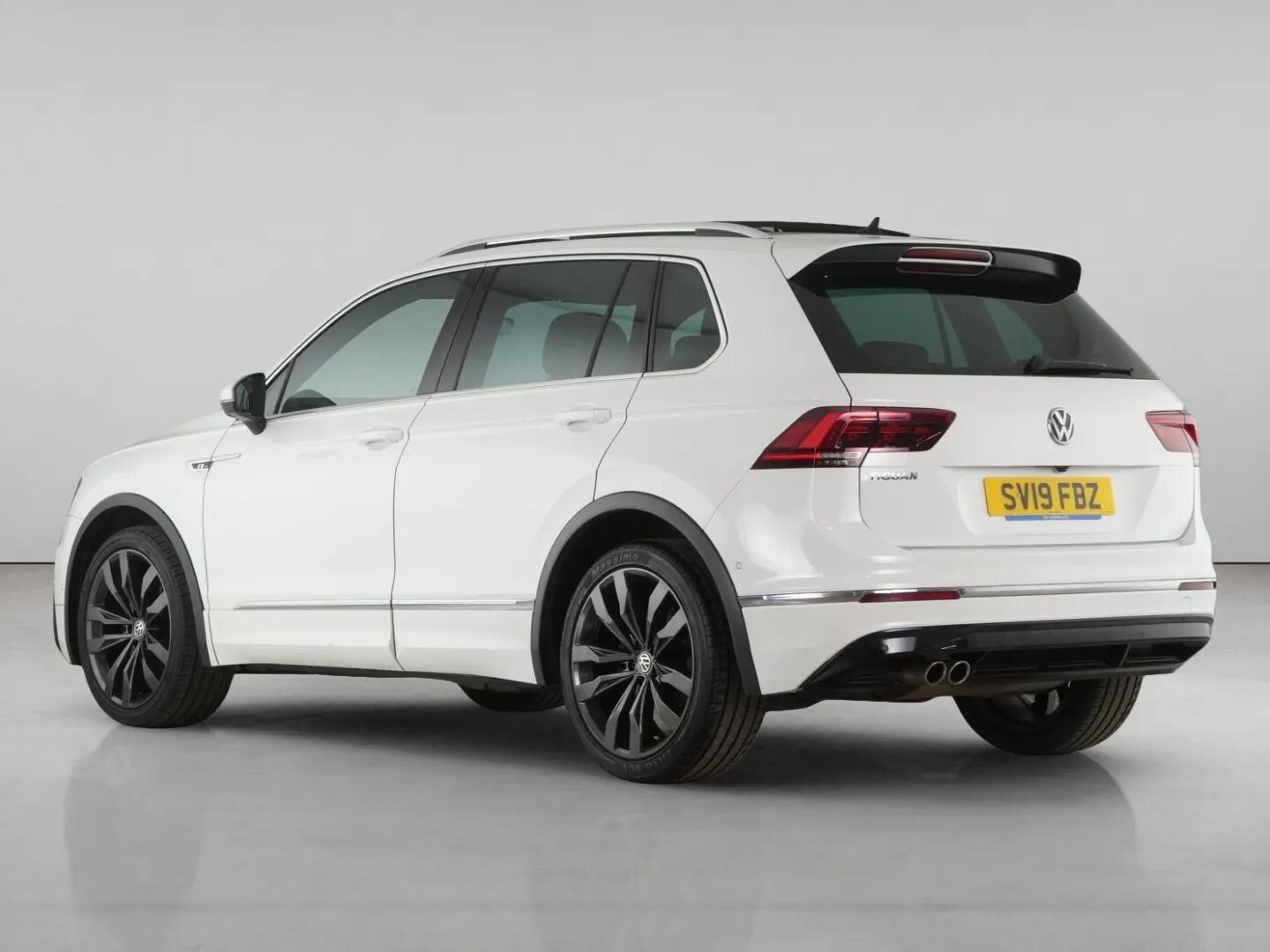 Volkswagen Tiguan view 9
