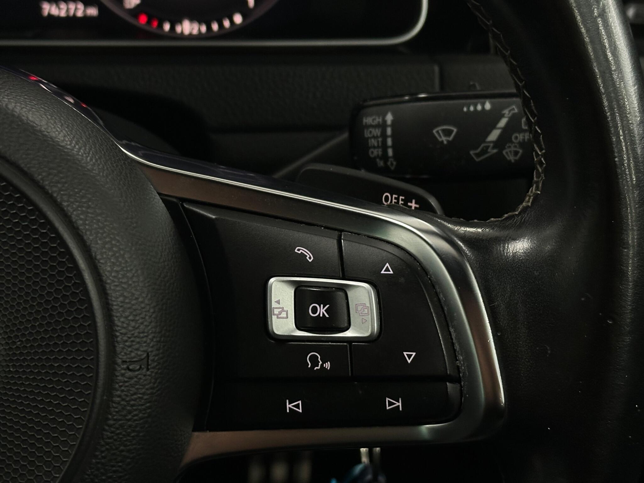 Volkswagen Golf view 26