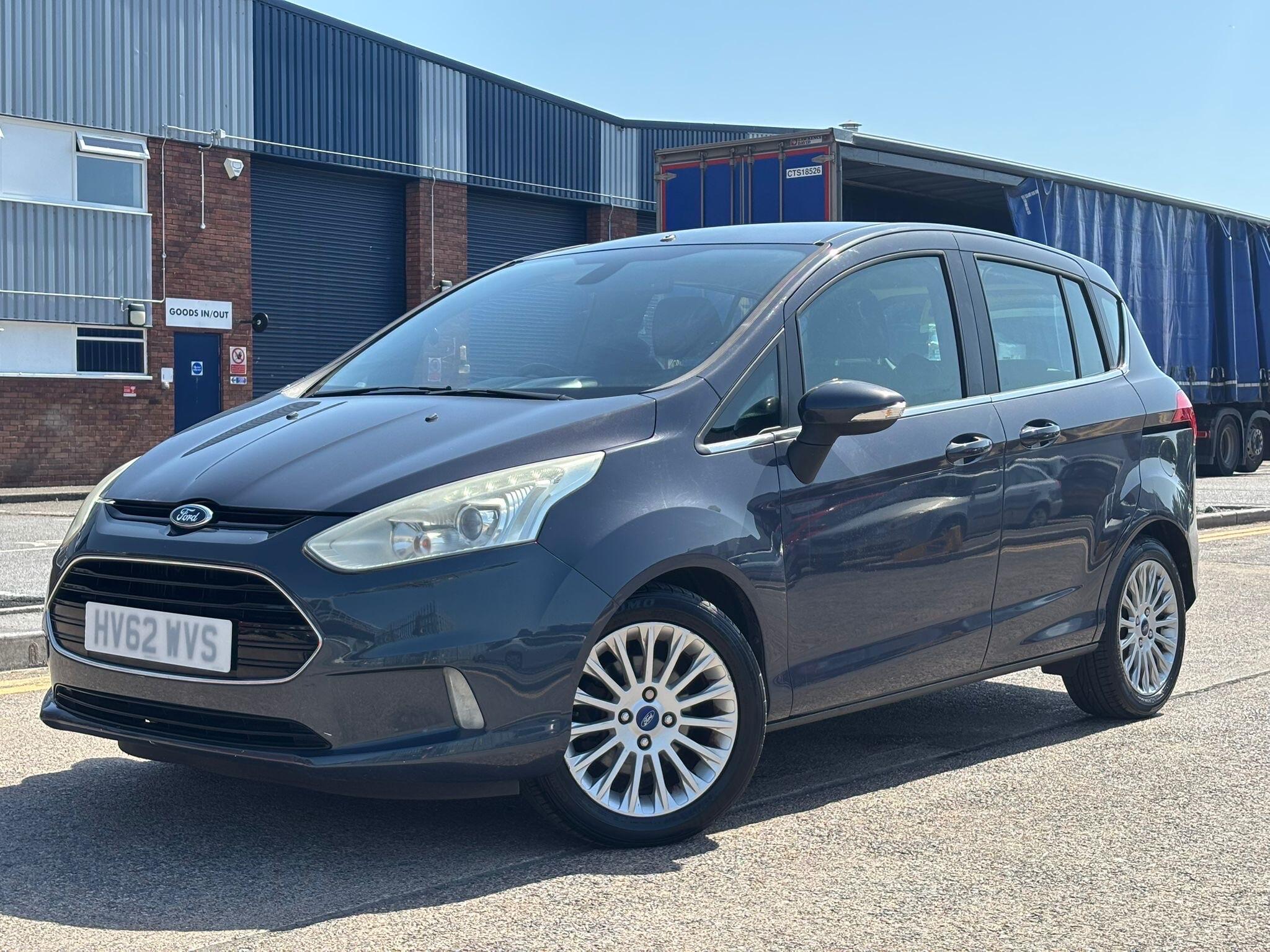 Ford B-Max view 3