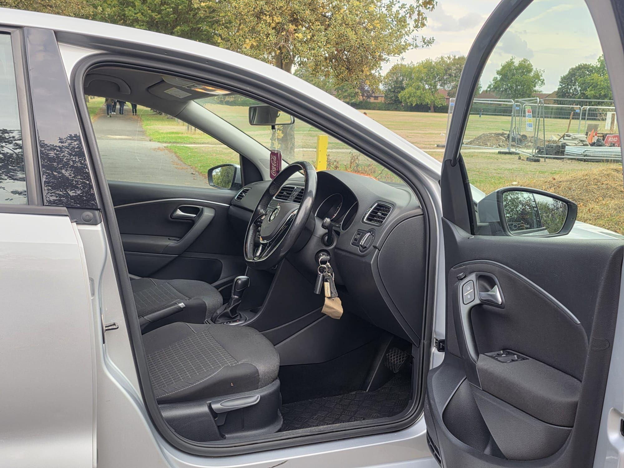 Volkswagen Polo view 10