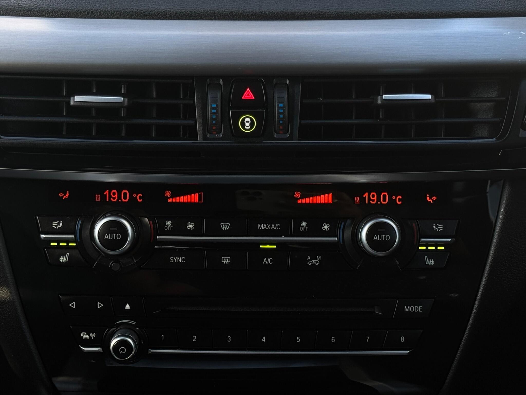 BMW X5 view 25