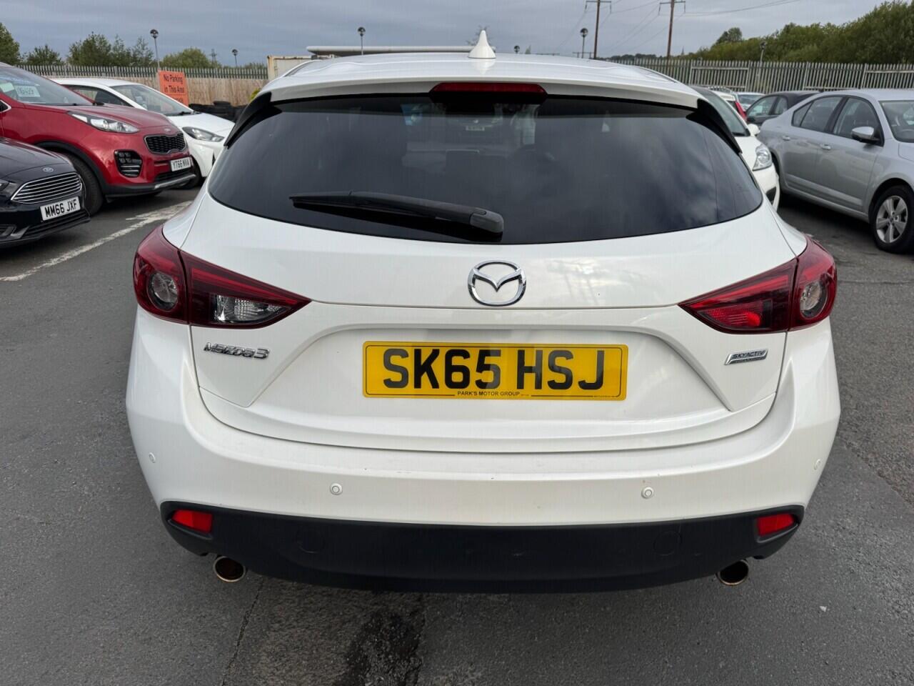 Mazda Mazda3 view 15