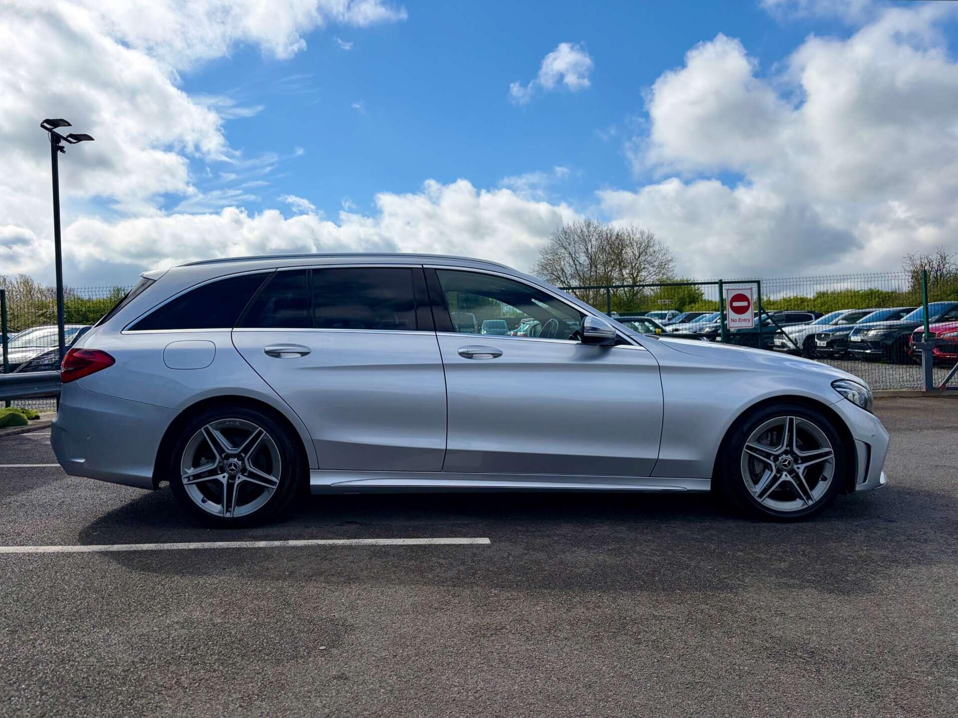 Mercedes-Benz C Class view 9