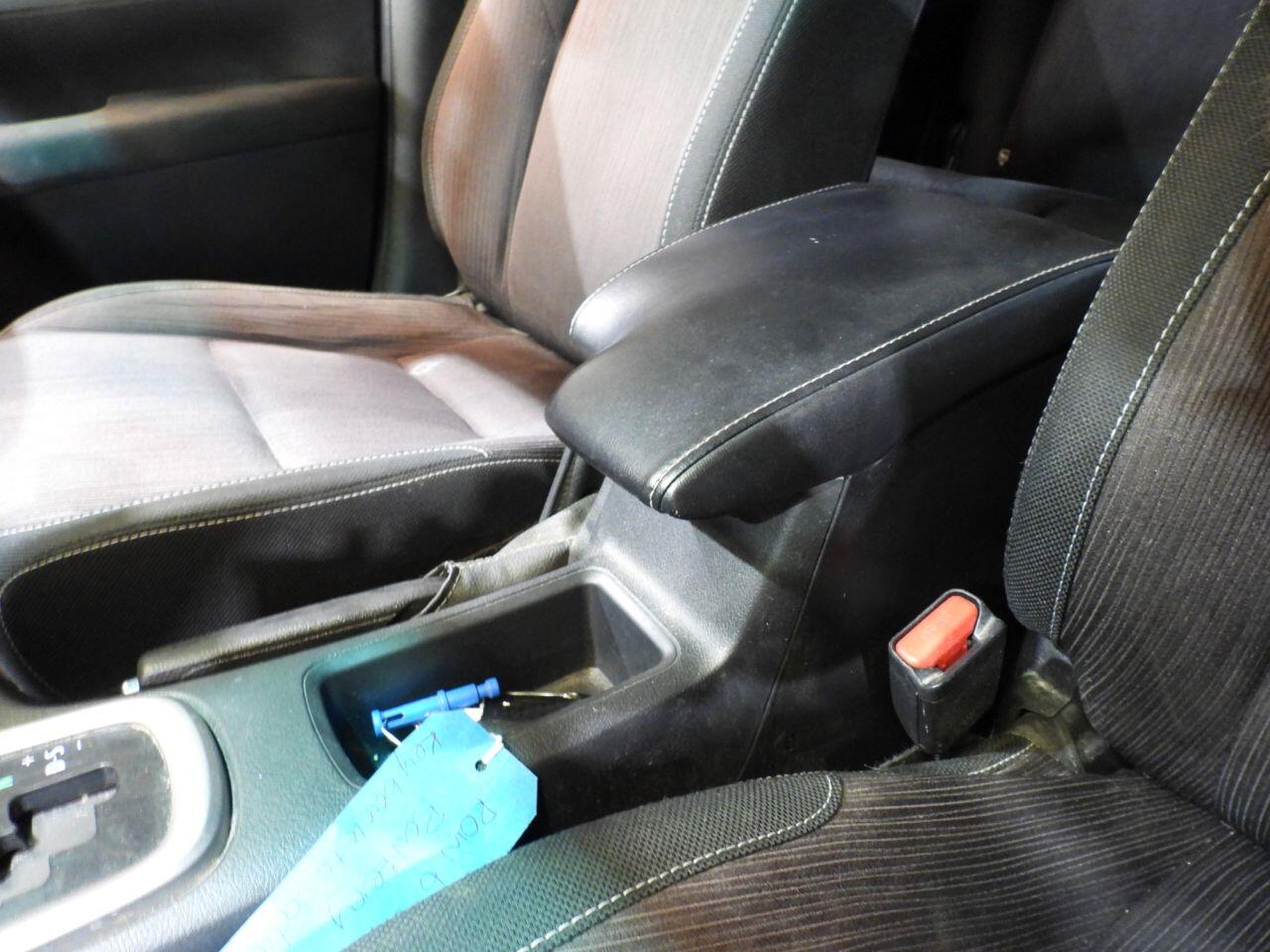Toyota Hilux view 43