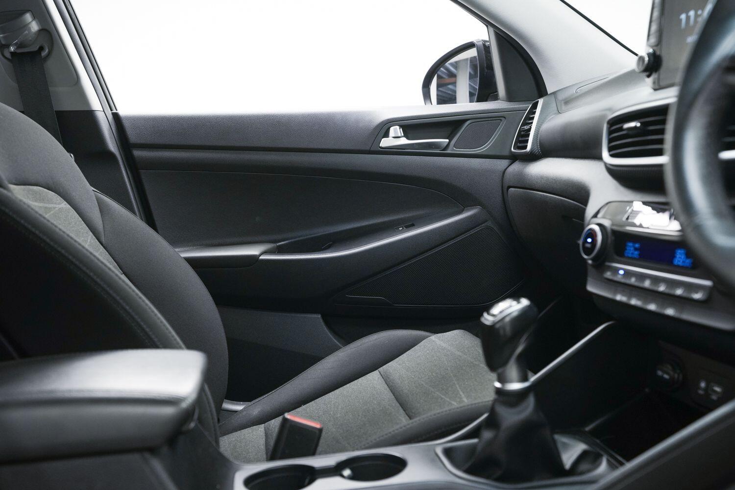 Hyundai Tucson view 16