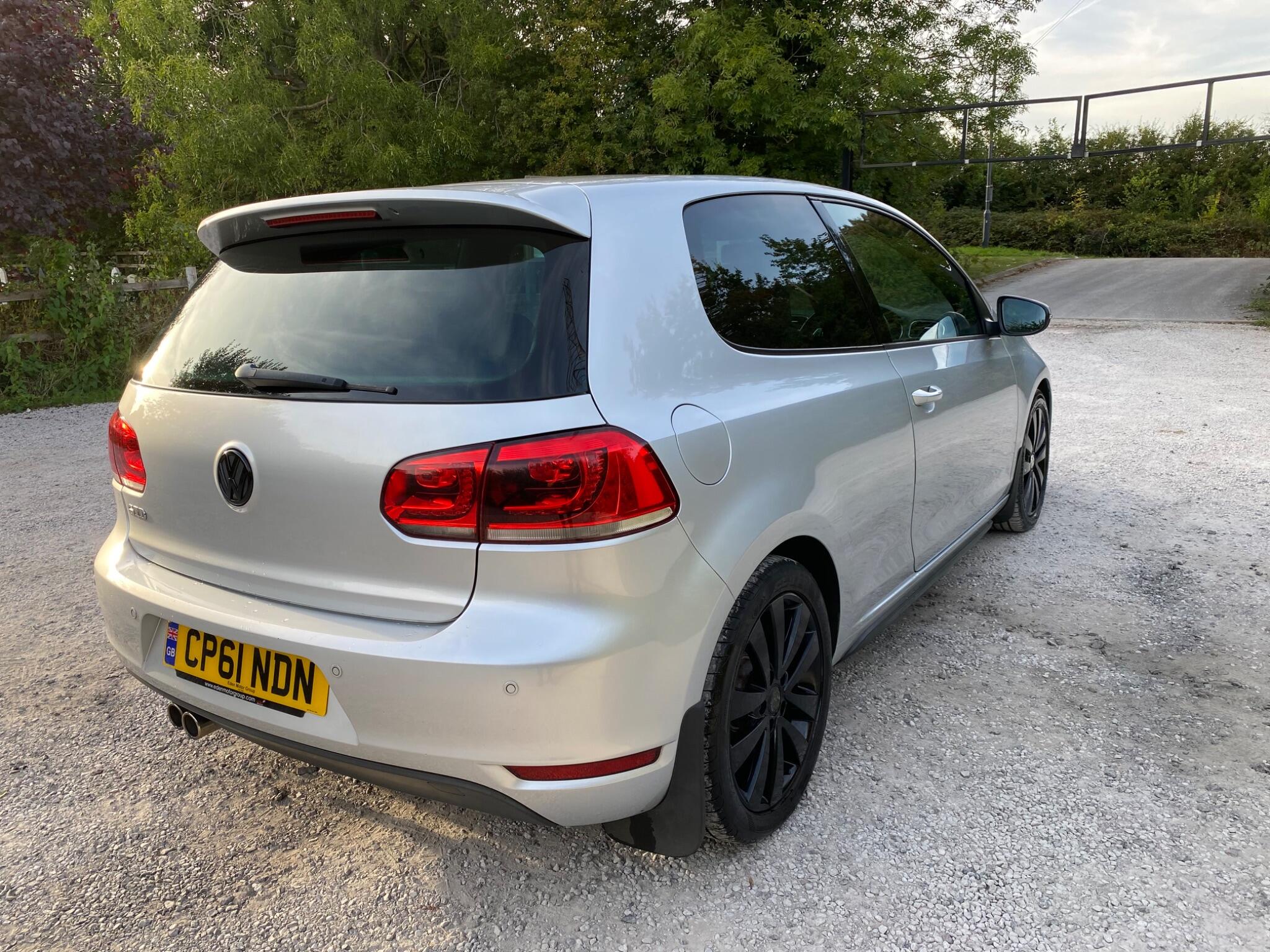 Volkswagen Golf view 8
