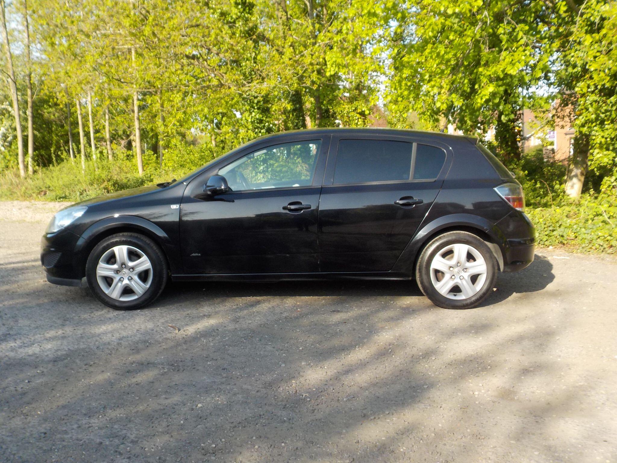 Vauxhall Astra 1.4i 16v Active 5dr