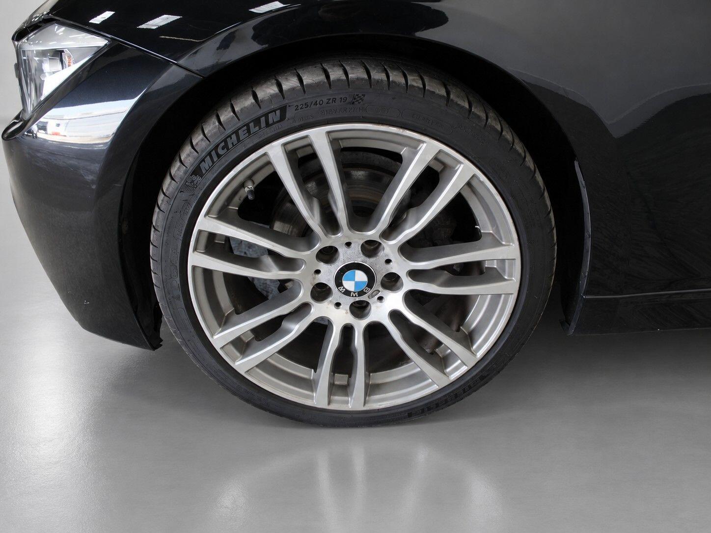 BMW 3 Series view 56