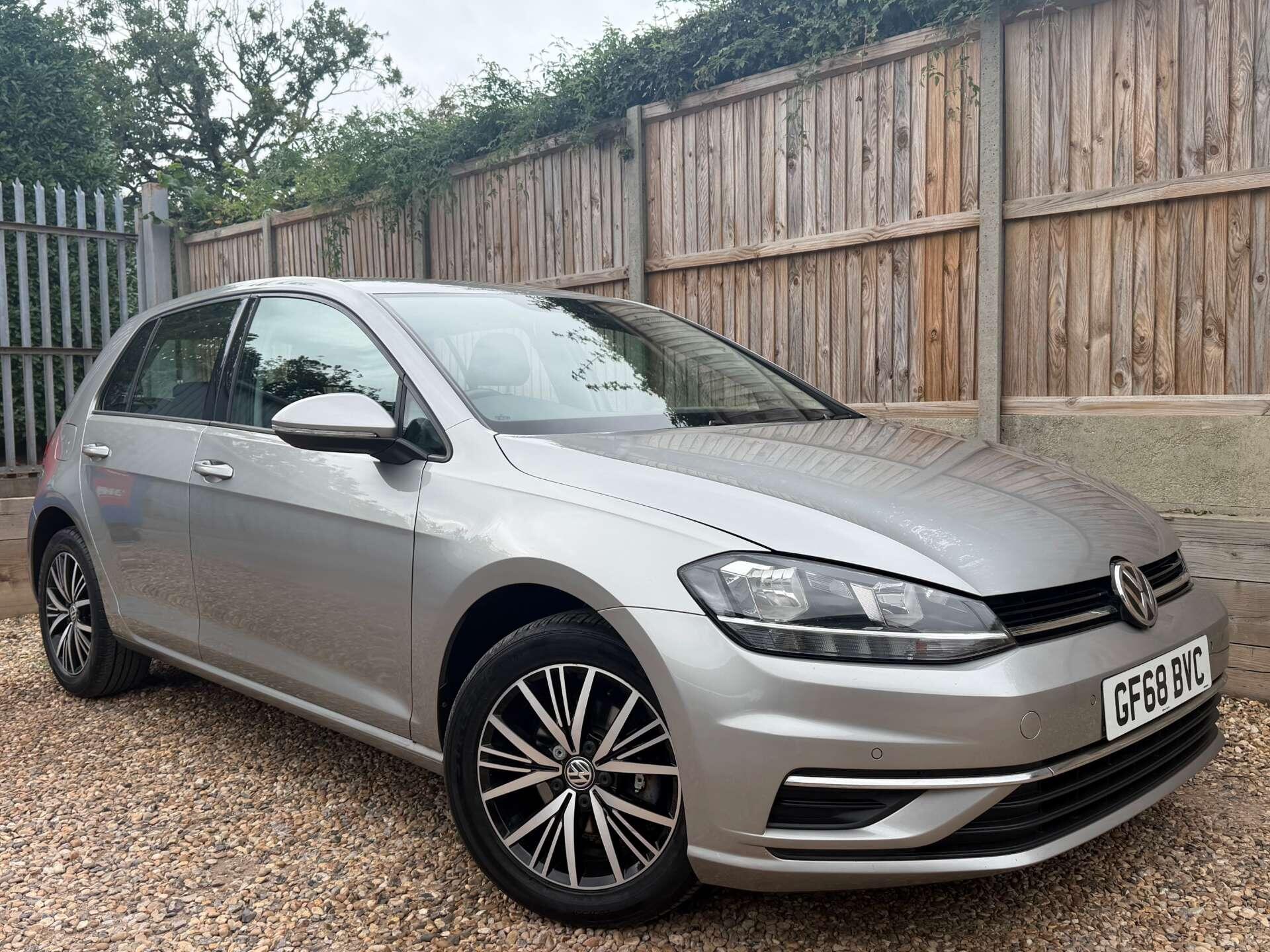 Volkswagen Golf view 9