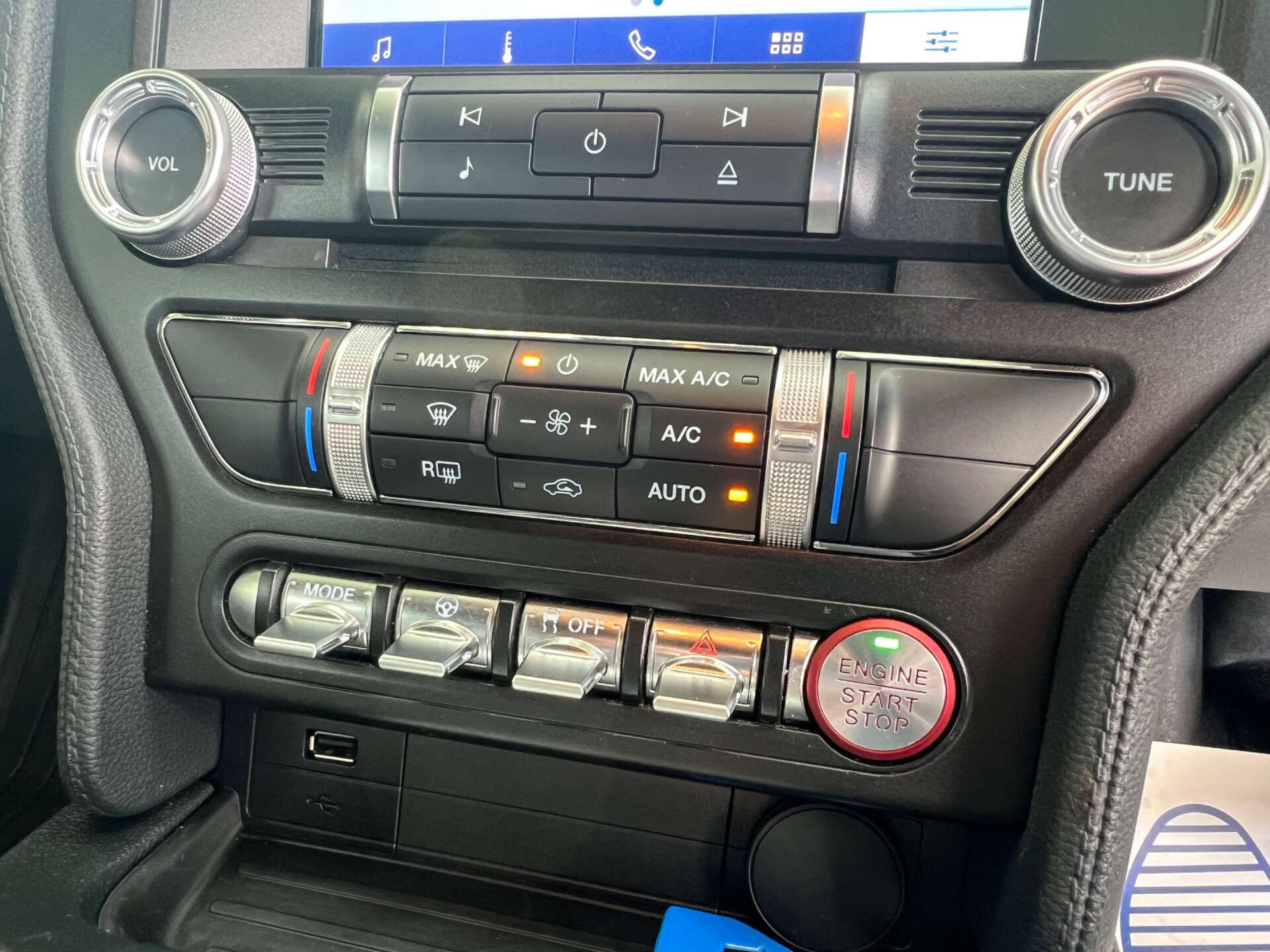 Ford Mustang view 47
