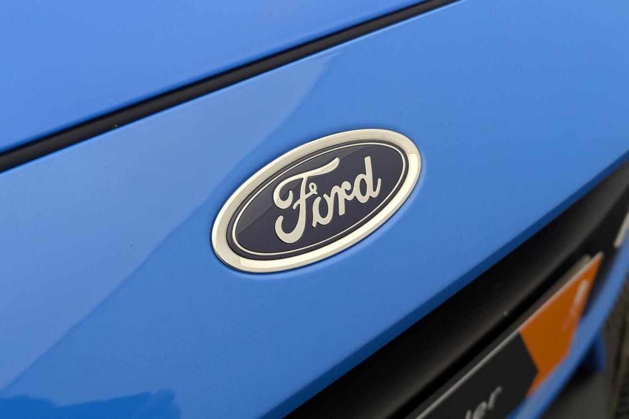 Ford Focus view 48