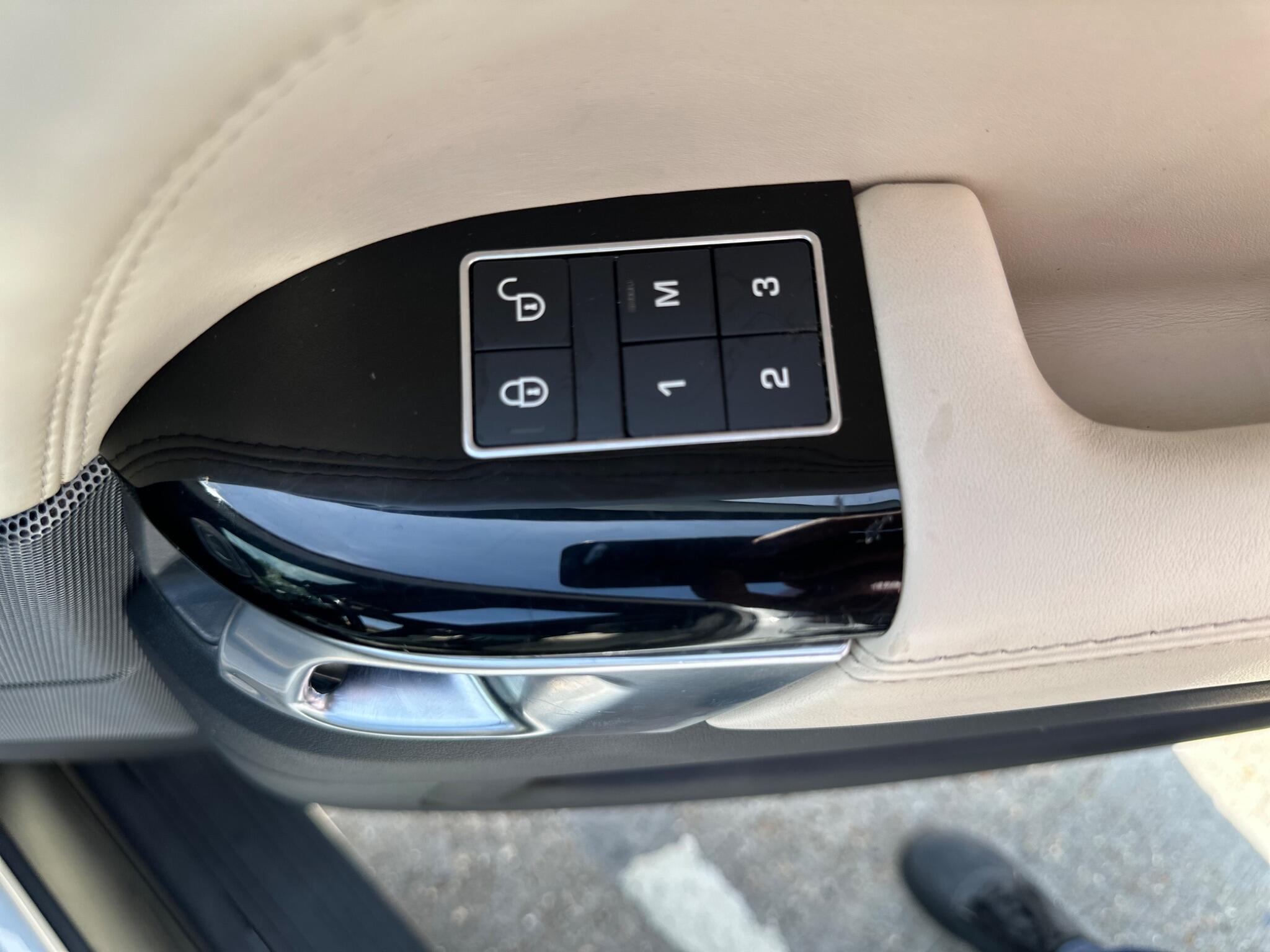 Land Rover Range Rover Sport view 20