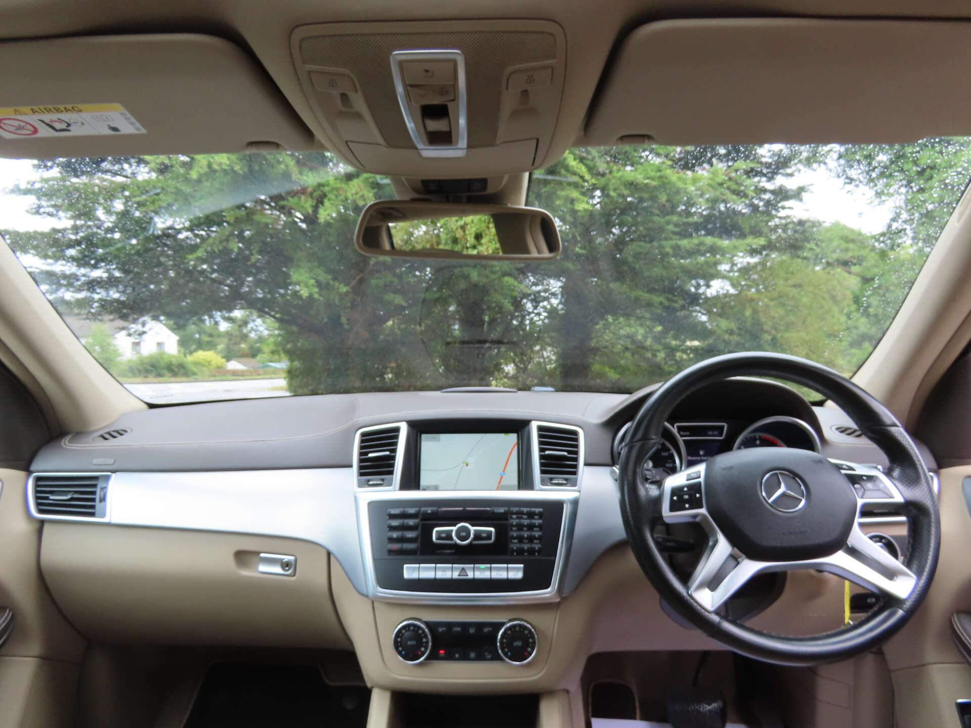 Mercedes-Benz GL view 7