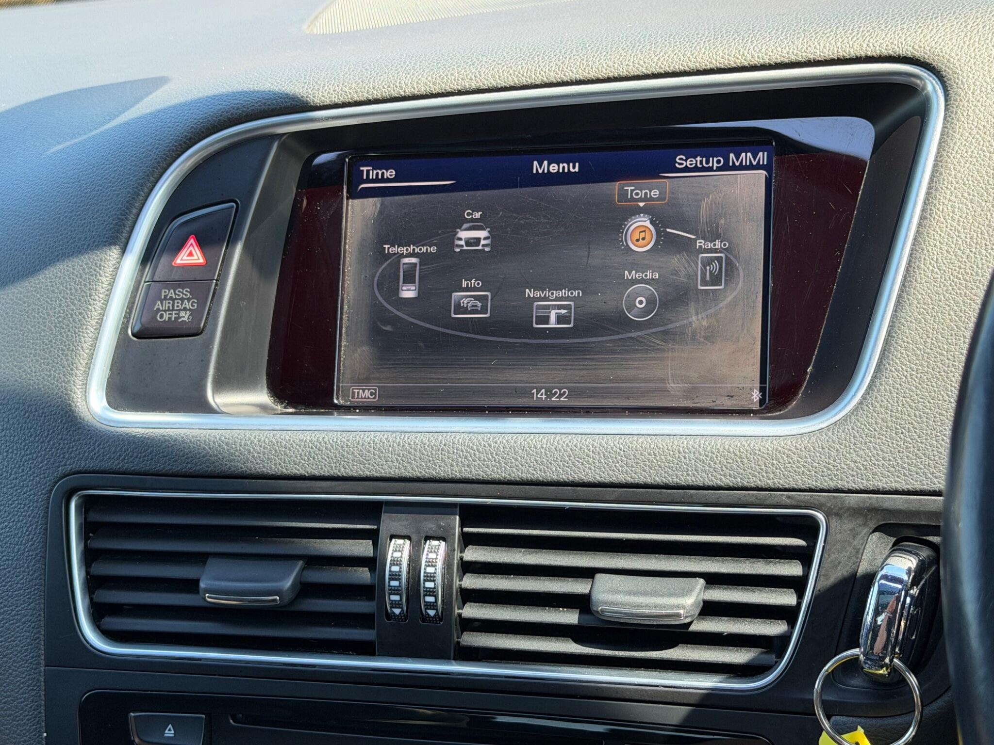 Audi SQ5 view 38