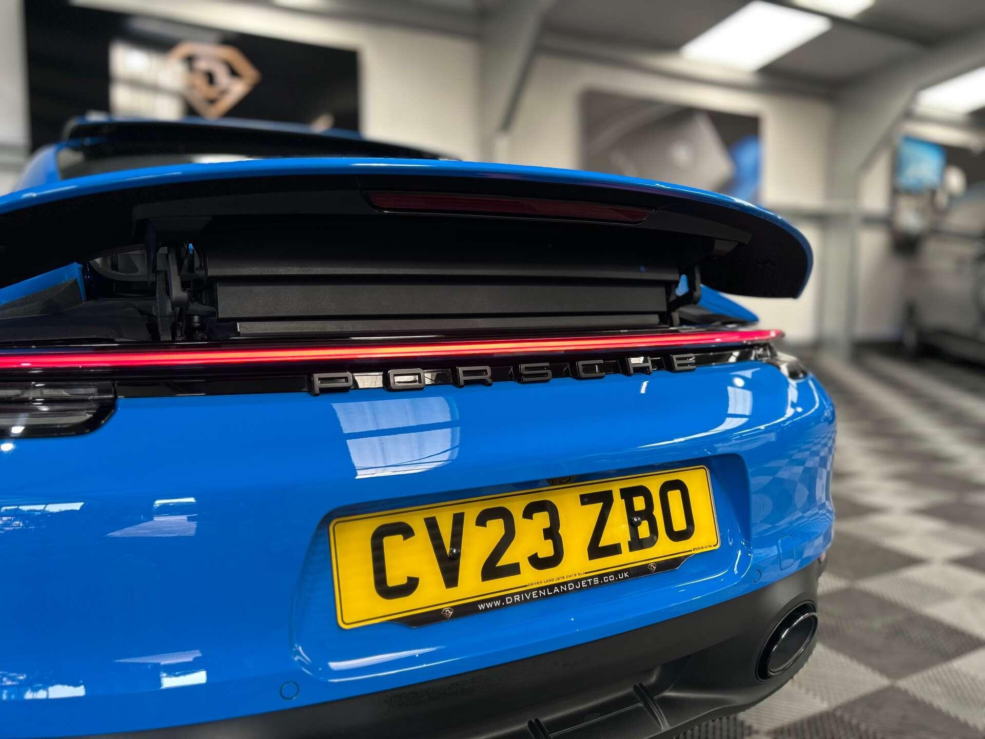 Porsche 911 view 23