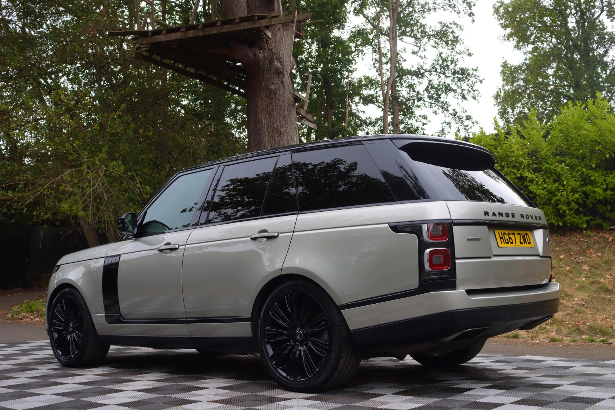 Land Rover Range Rover view 21