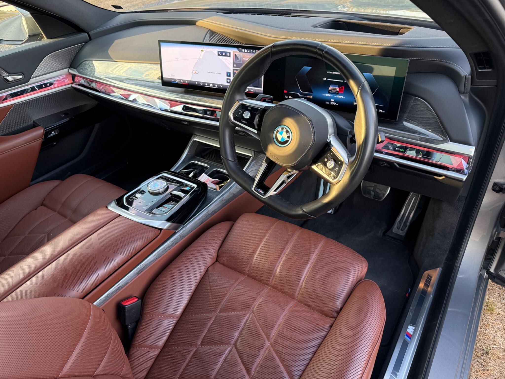 BMW I7 view 8