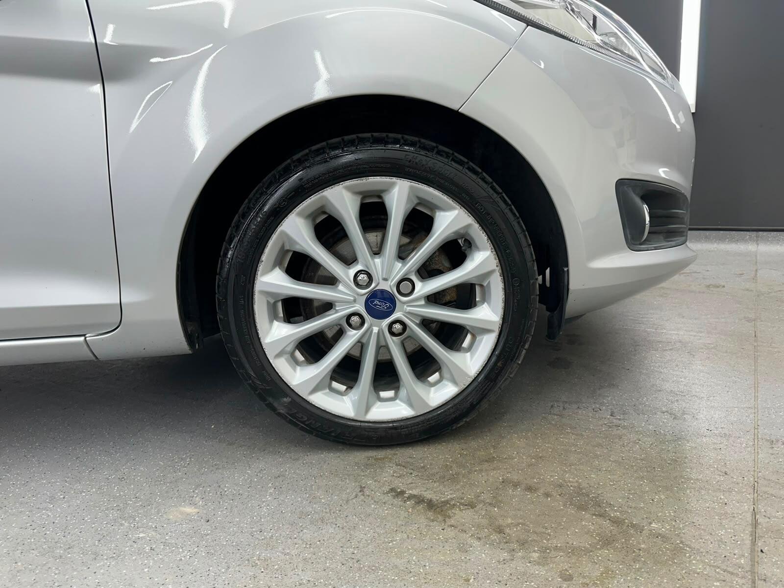 Ford Fiesta view 19