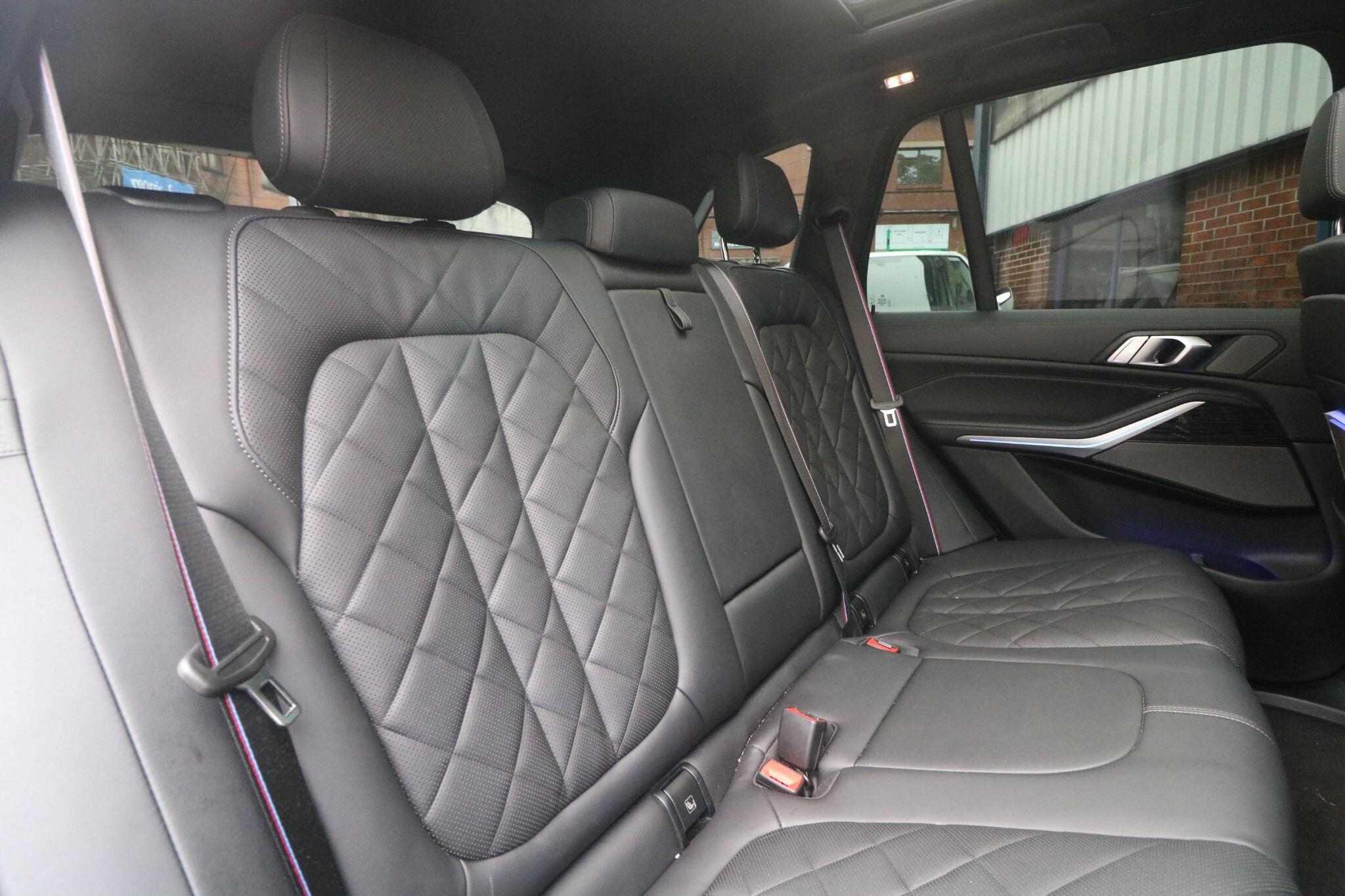 BMW X5 view 11