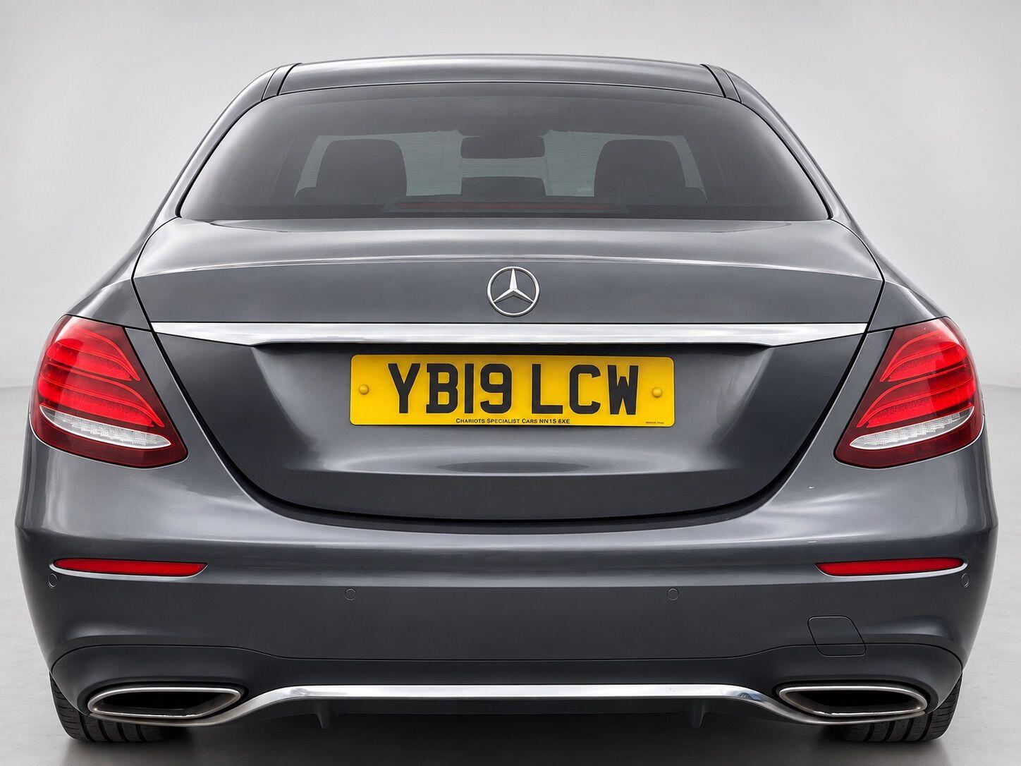 Mercedes-Benz E-Class view 12