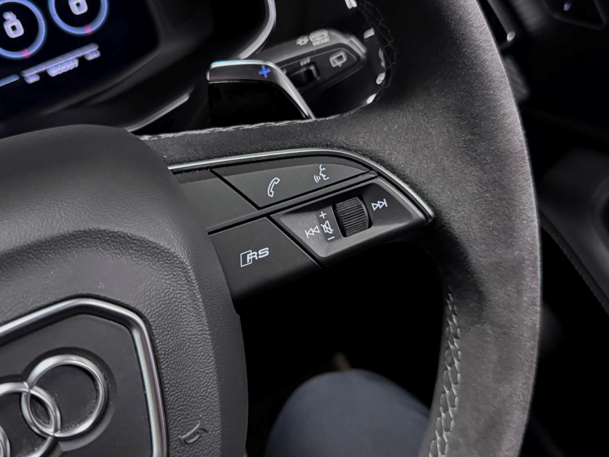 Audi RSQ8 view 22