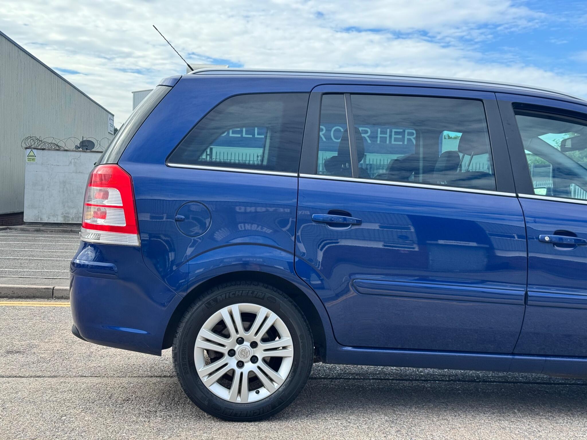 Vauxhall Zafira view 54