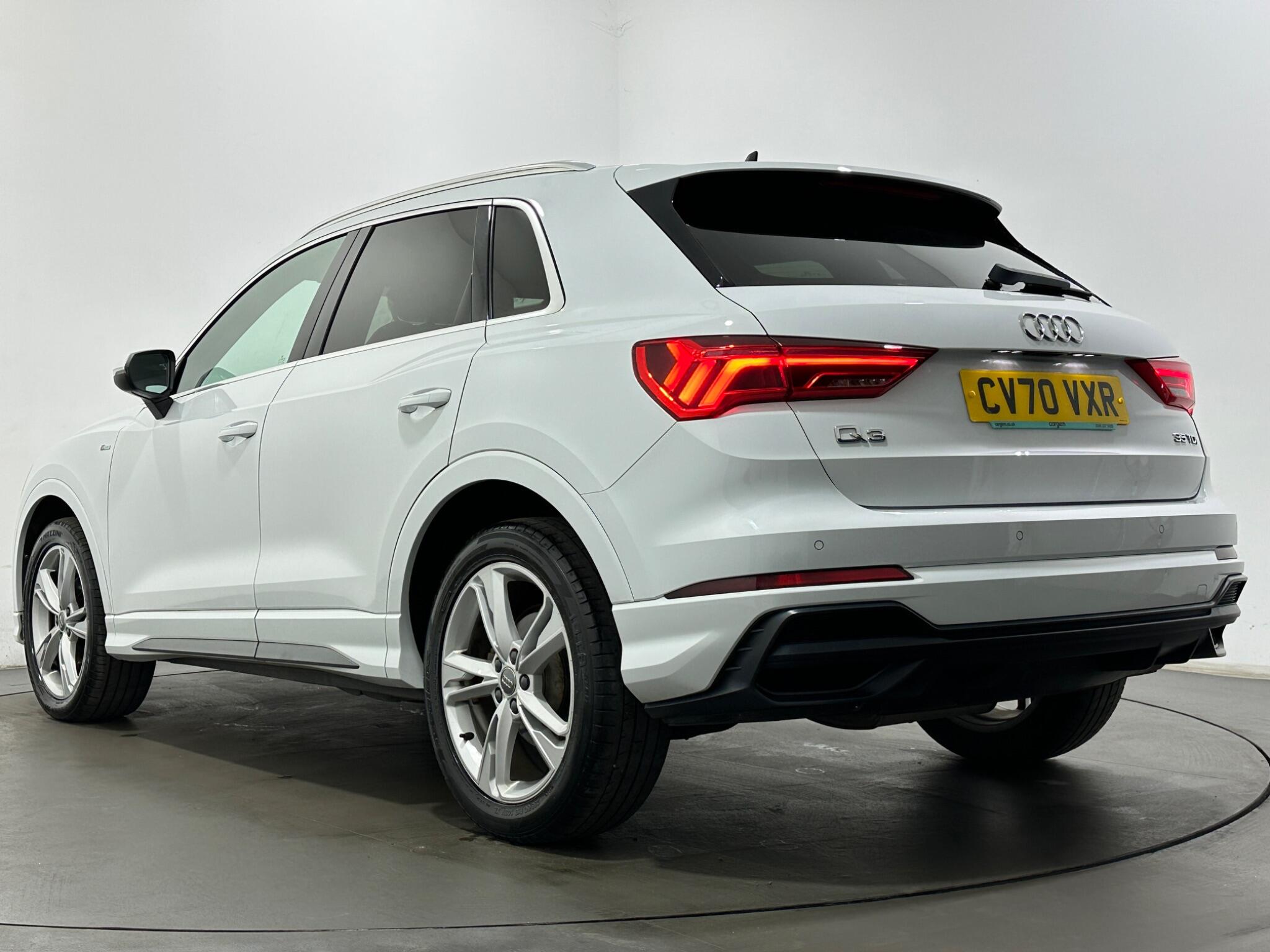 Audi Q3 view 48