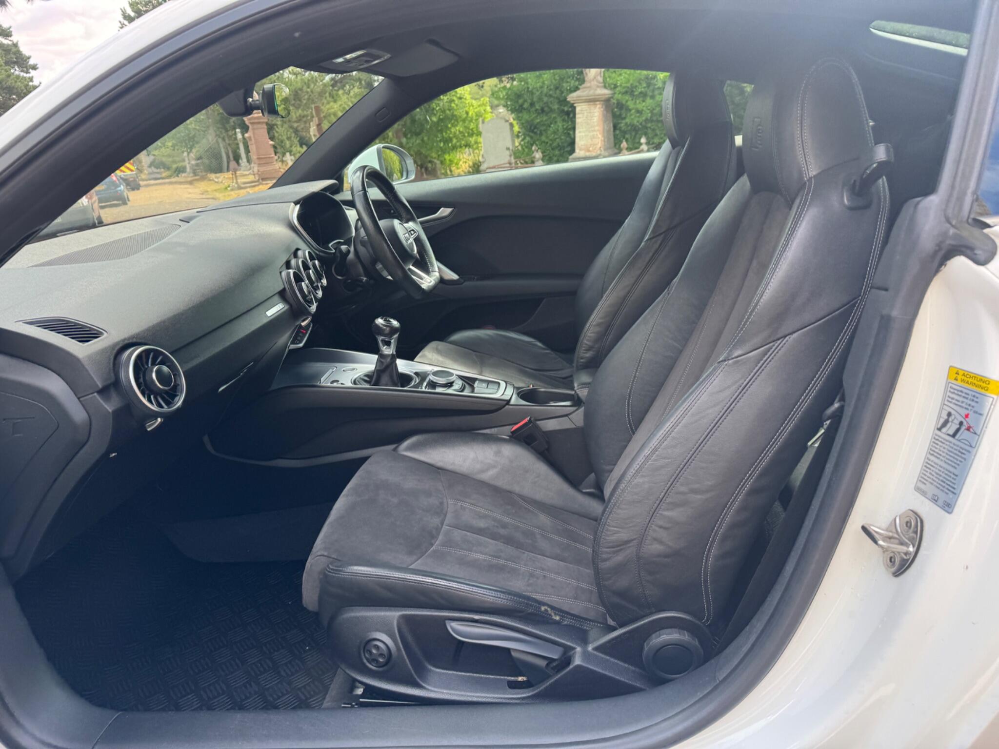 Audi TT view 61