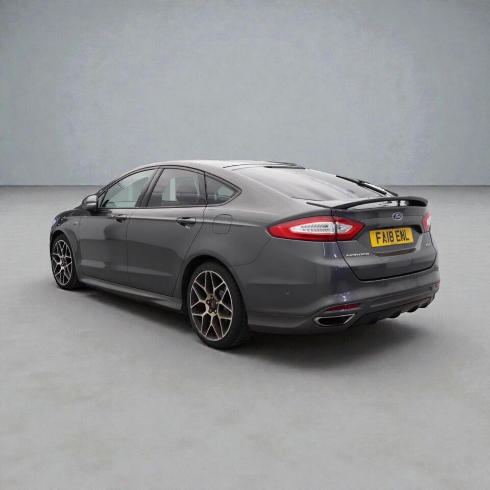 Ford Mondeo view 2