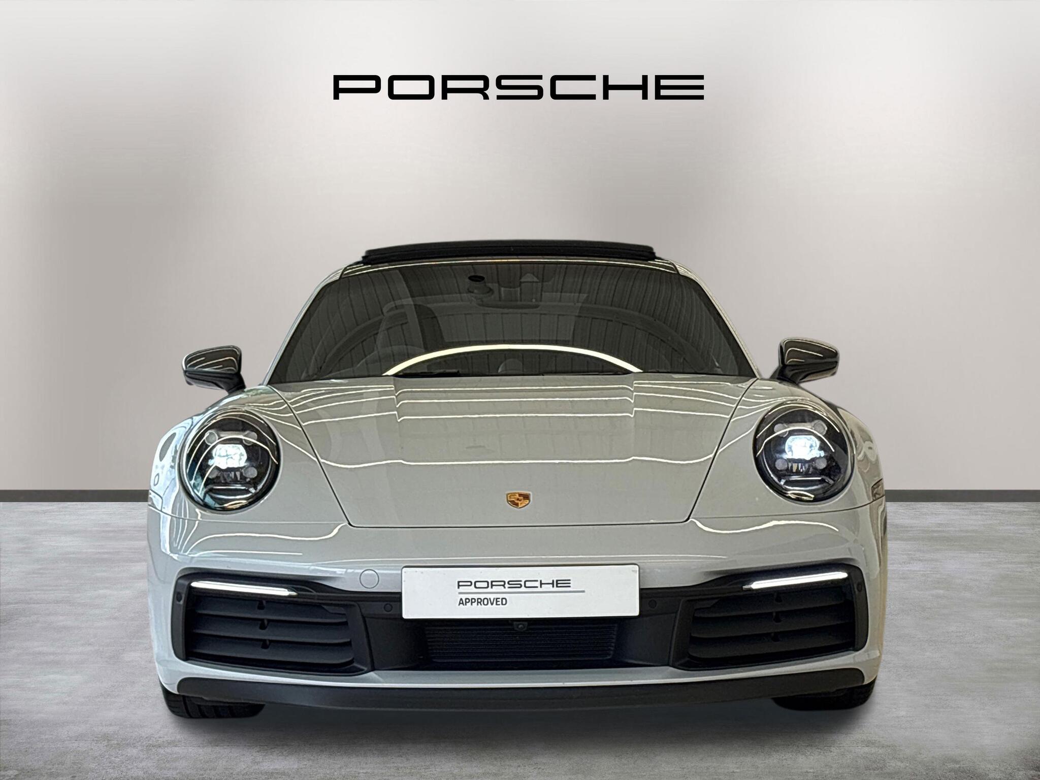 Porsche 911 view 2