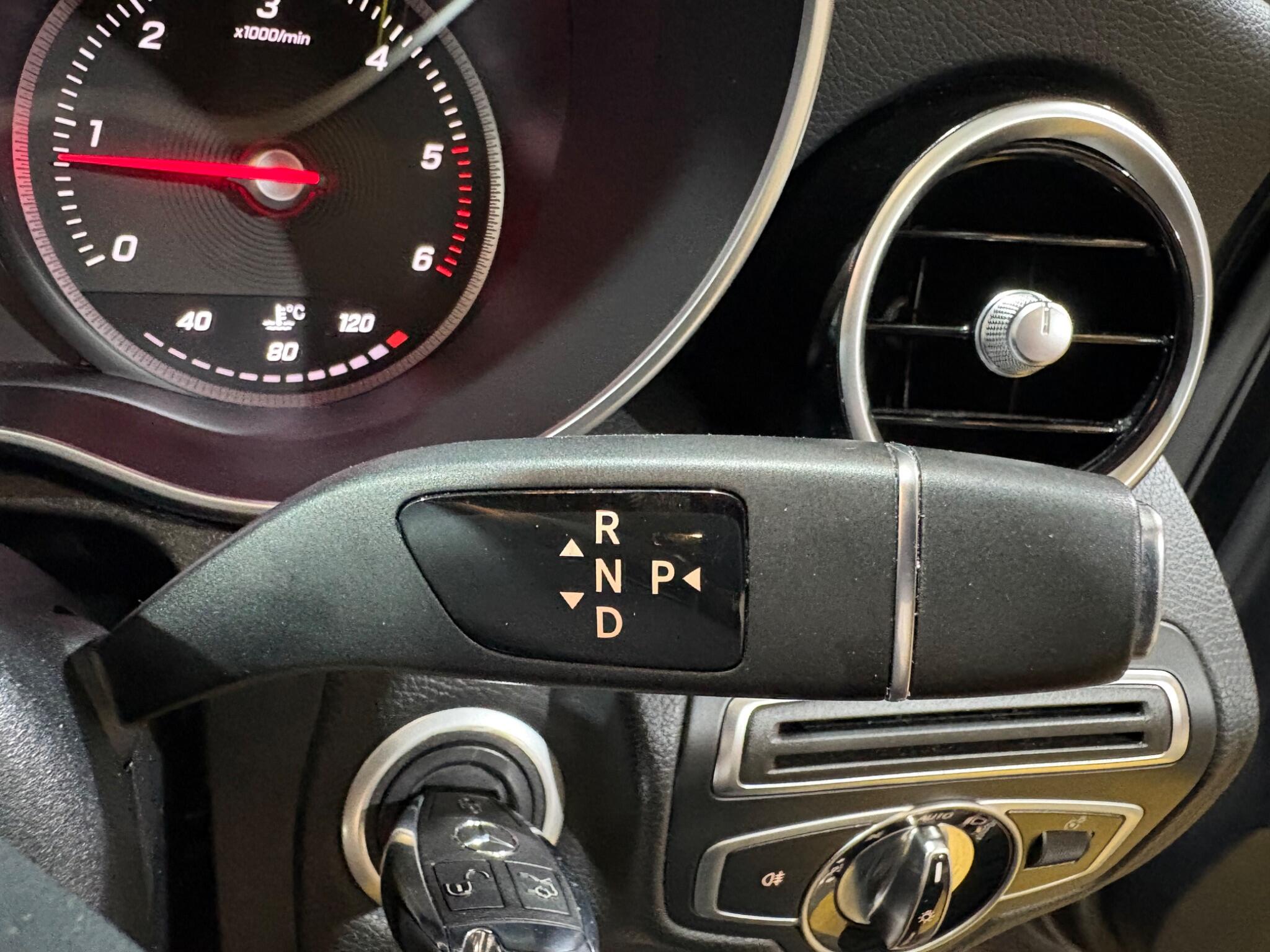Mercedes-Benz C Class view 25