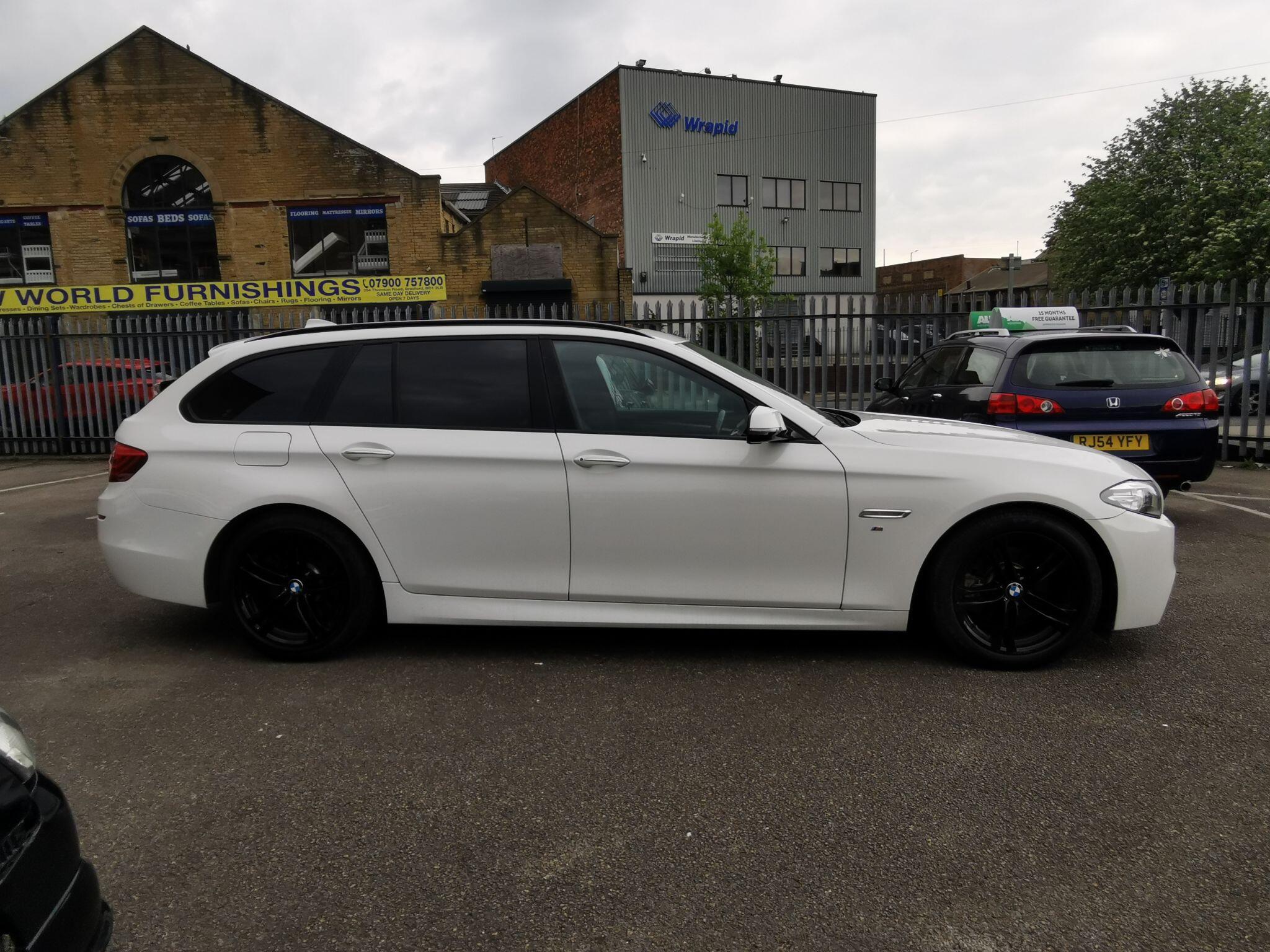 BMW 5 Series view 5