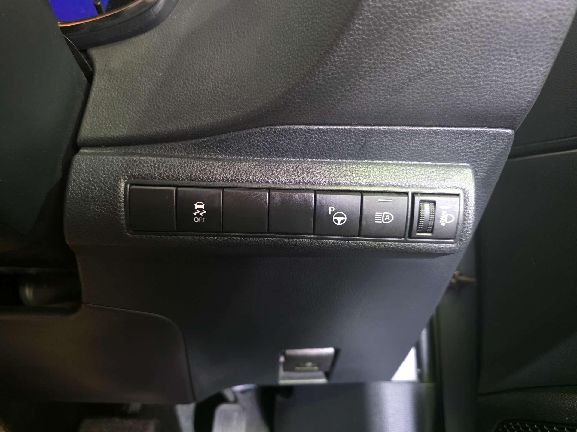 Toyota Corolla view 15