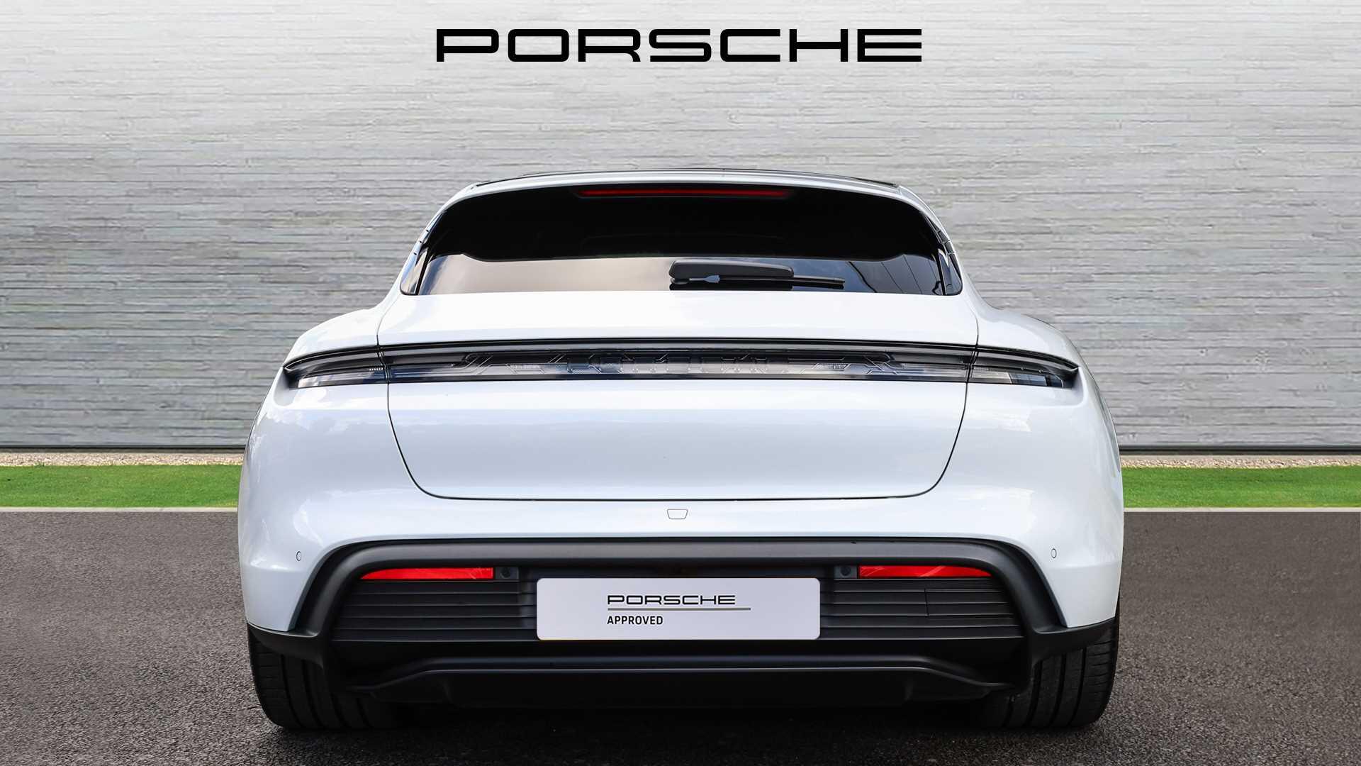 Porsche Taycan view 10